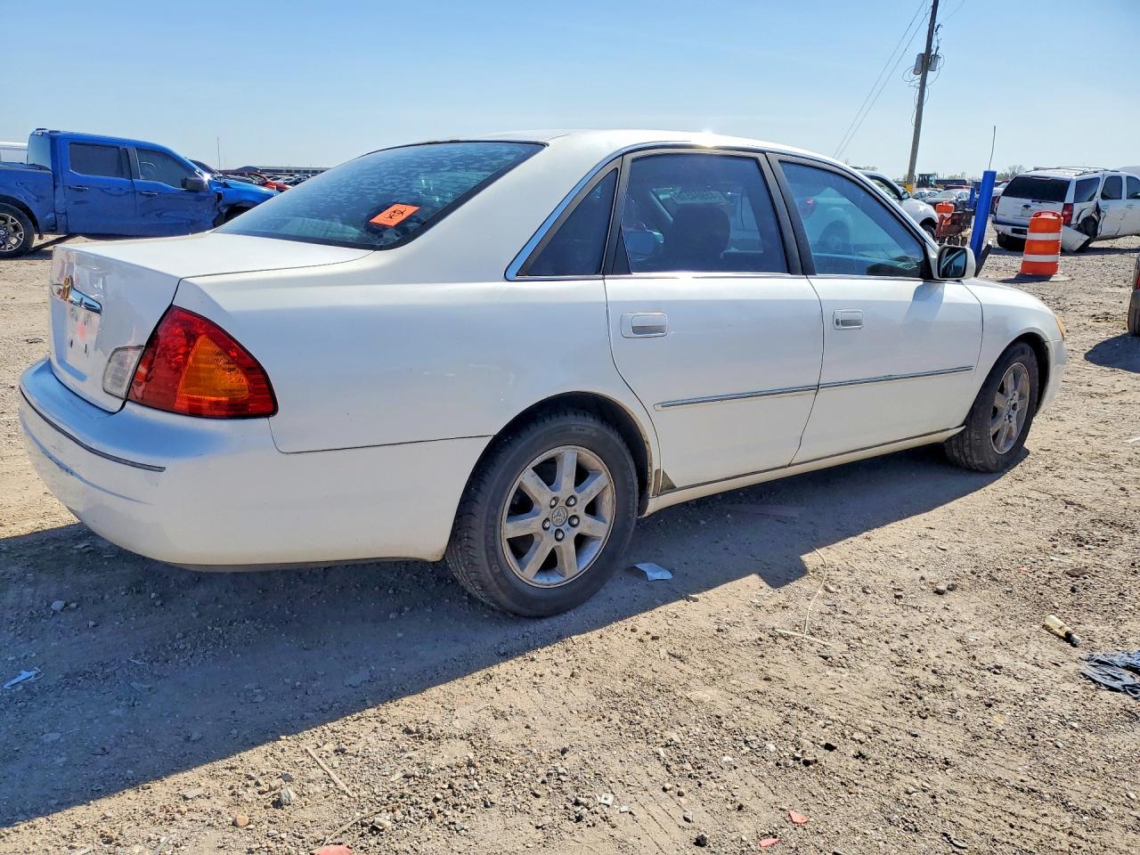 2000 Toyota Avalon Xls White vin: 4T1BF28B1YU066288
