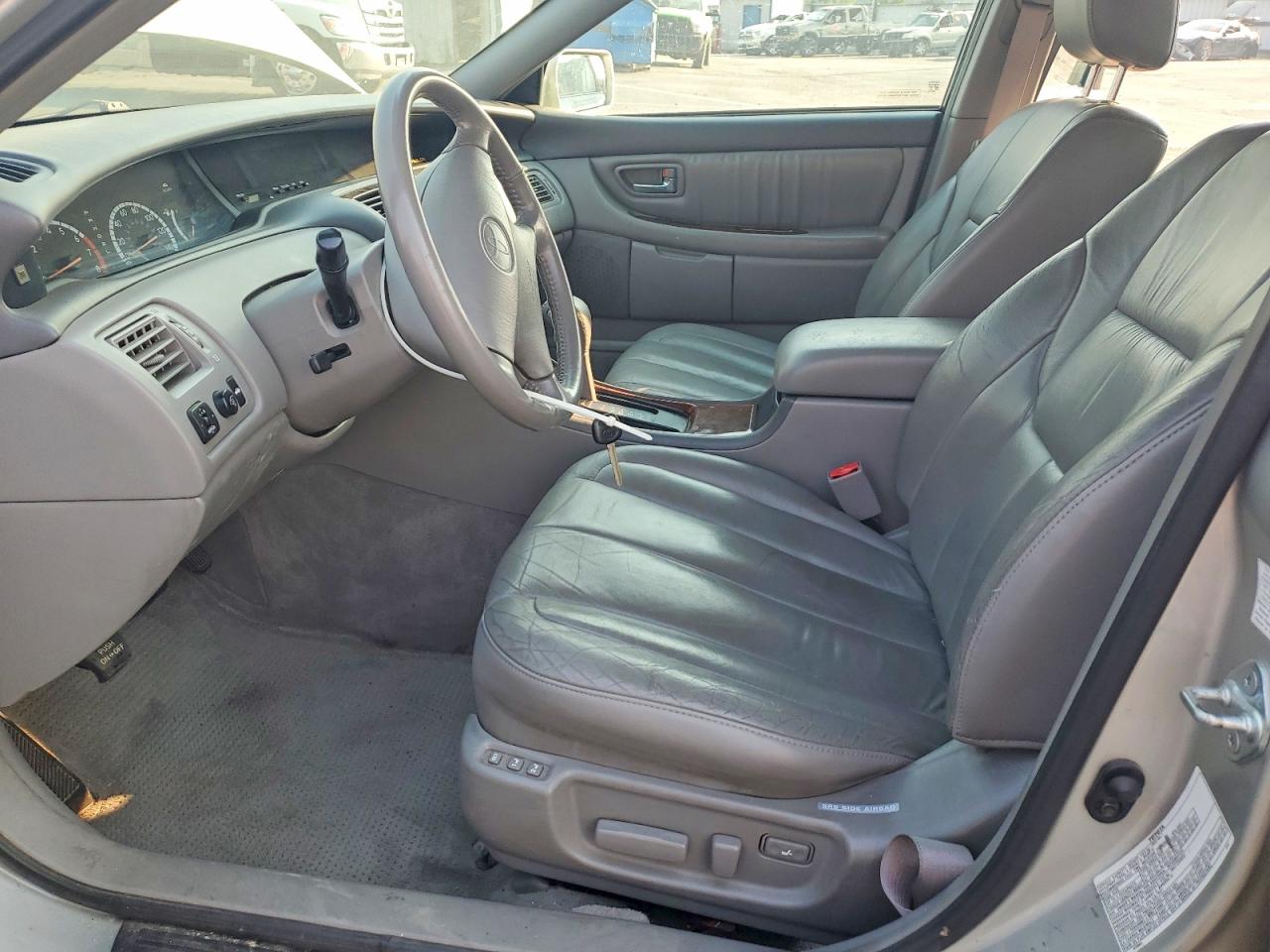 2000 Toyota Avalon Xls Silver vin: 4T1BF28B1YU097914