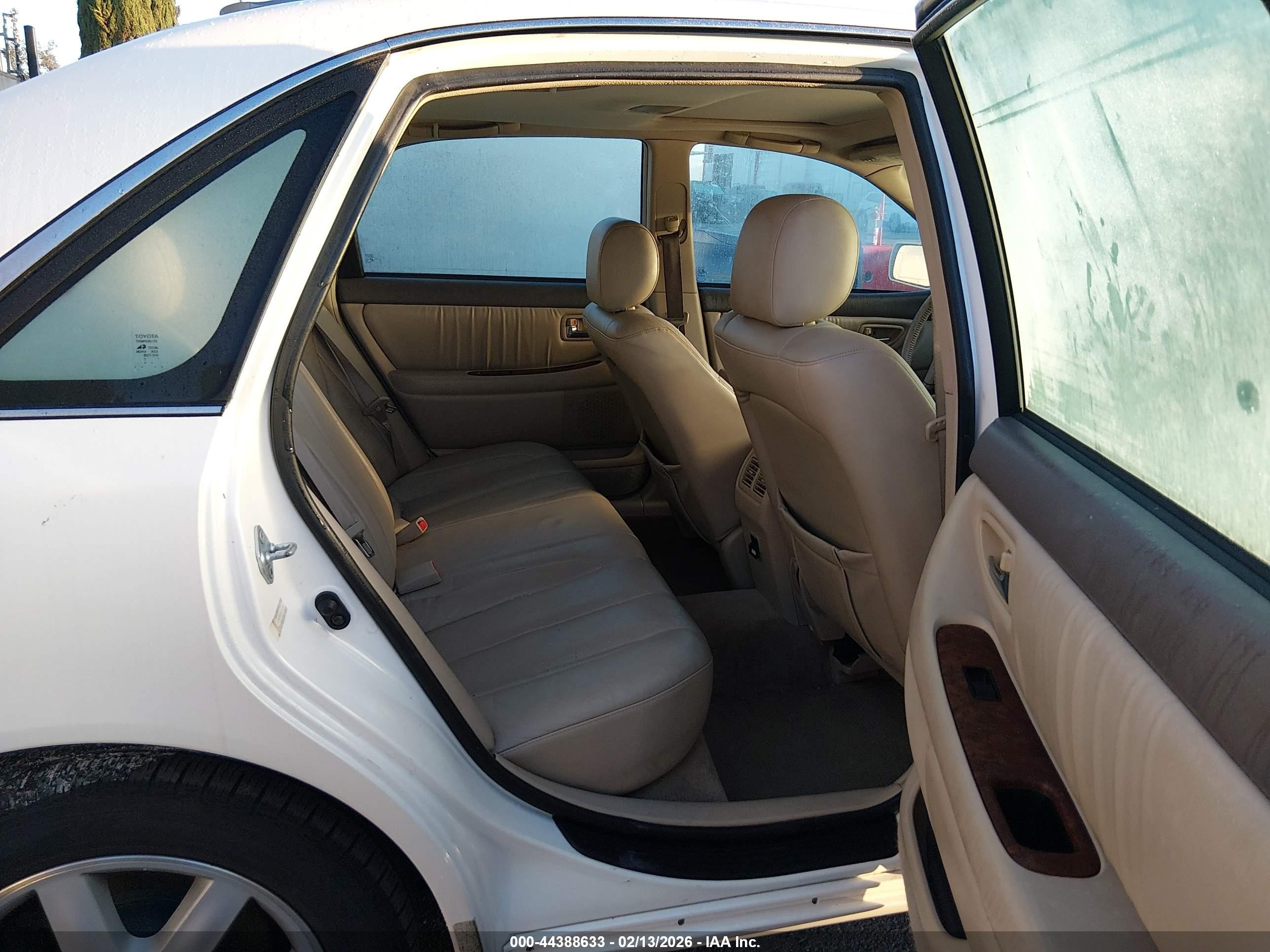 2000 Toyota Avalon Xls Белый vin: 4T1BF28B1YU103744