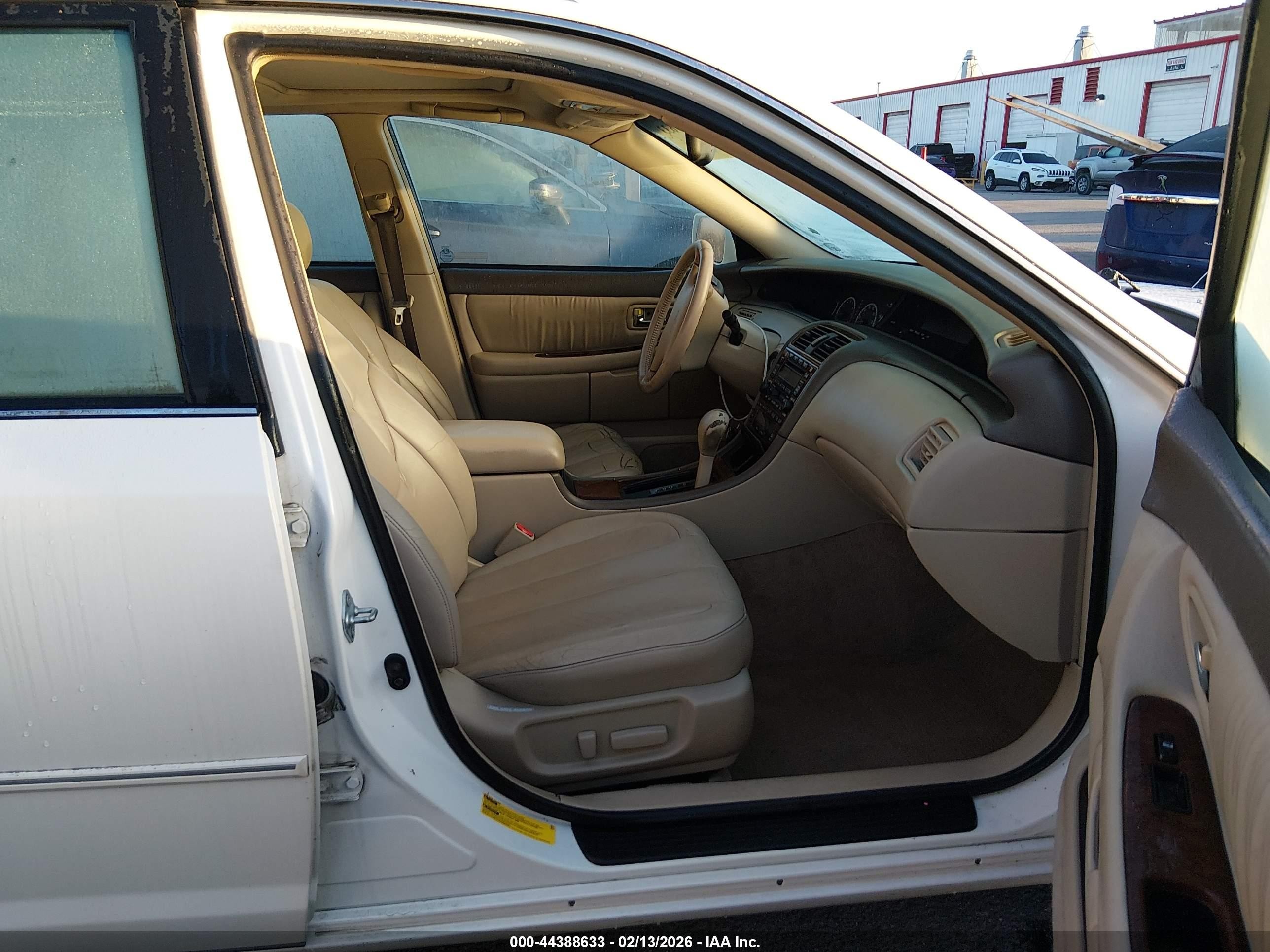 2000 Toyota Avalon Xls Белый vin: 4T1BF28B1YU103744