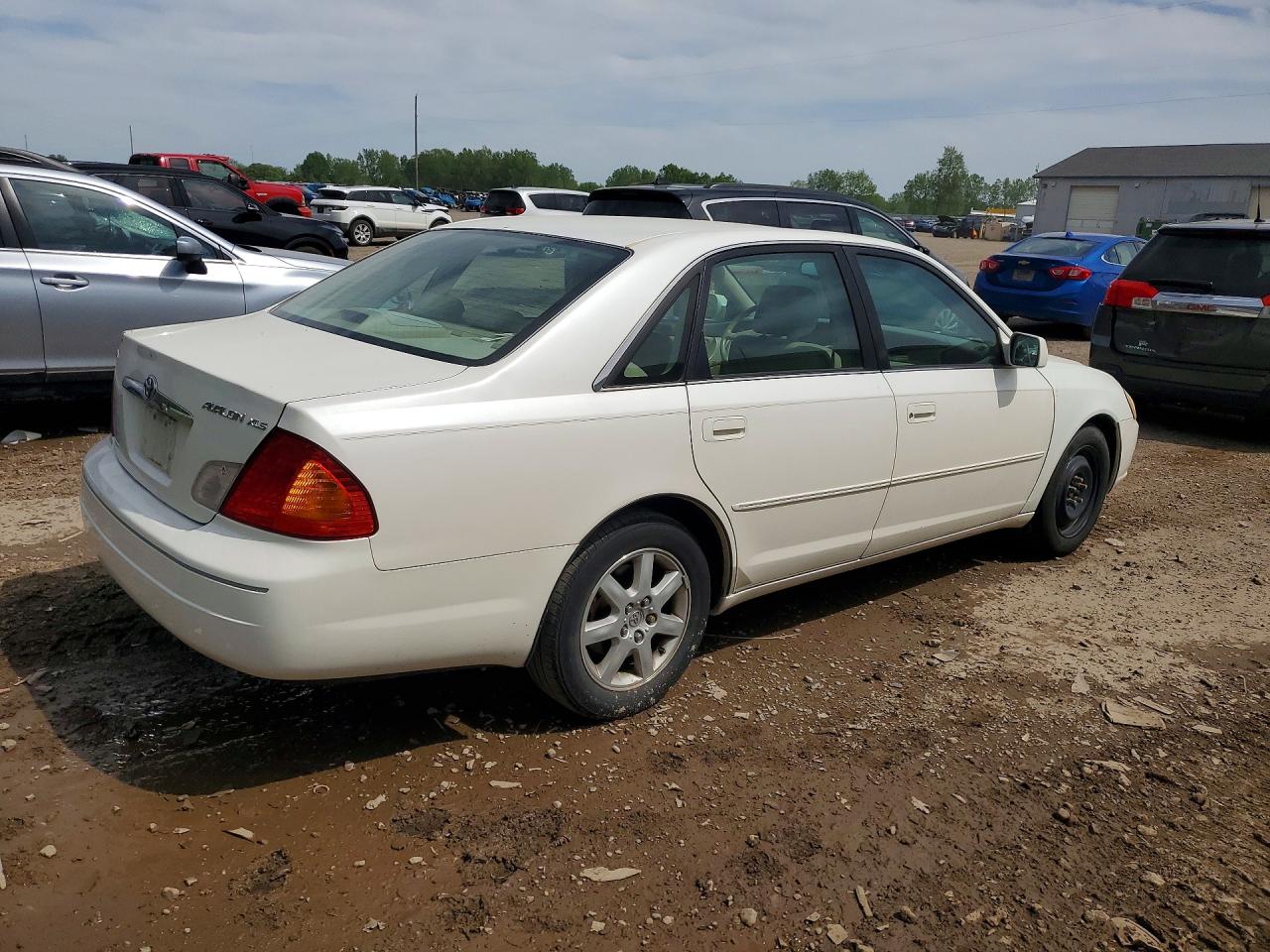 2001 Toyota Avalon Xls White vin: 4T1BF28B21U160671