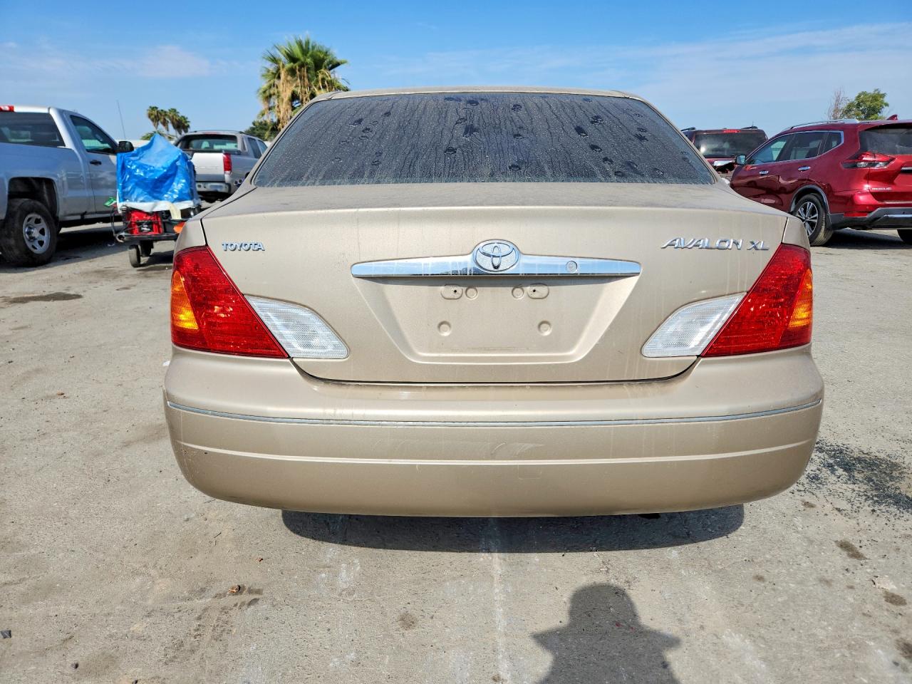 2001 Toyota Avalon Xl Gold vin: 4T1BF28B21U177261
