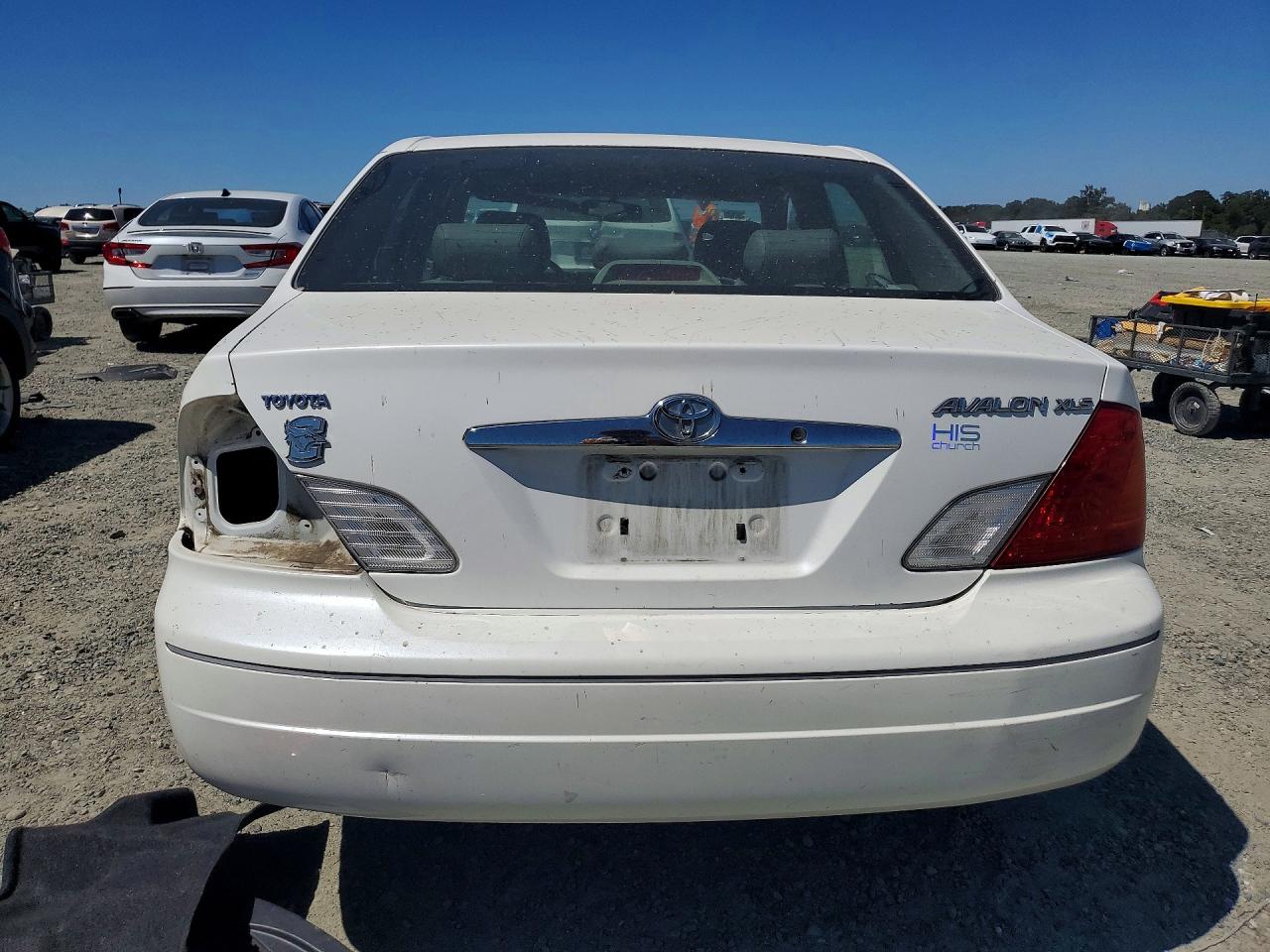 2002 Toyota Avalon Xls White vin: 4T1BF28B22U253272