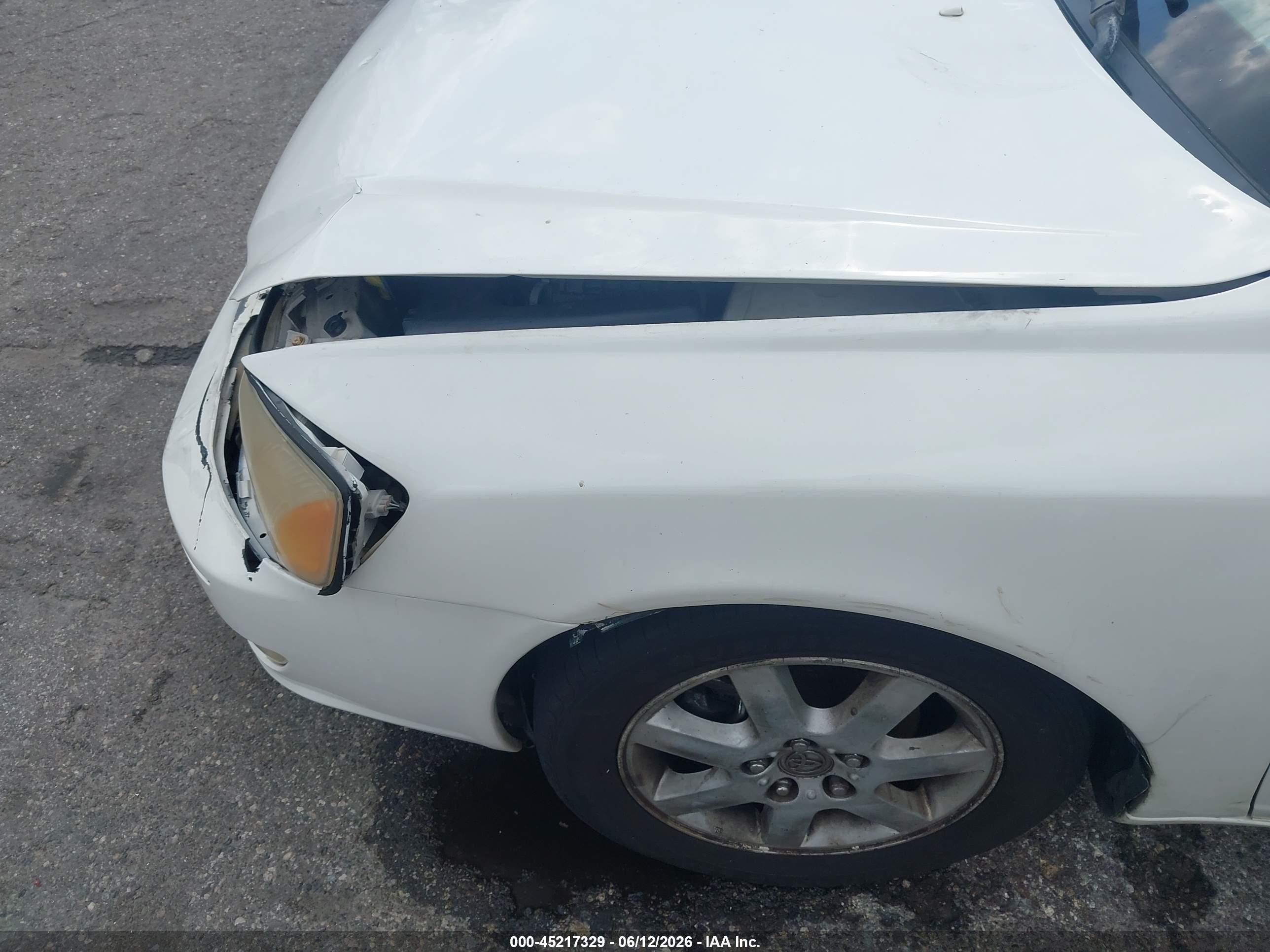 2000 Toyota Avalon Xls White vin: 4T1BF28B2YU045885
