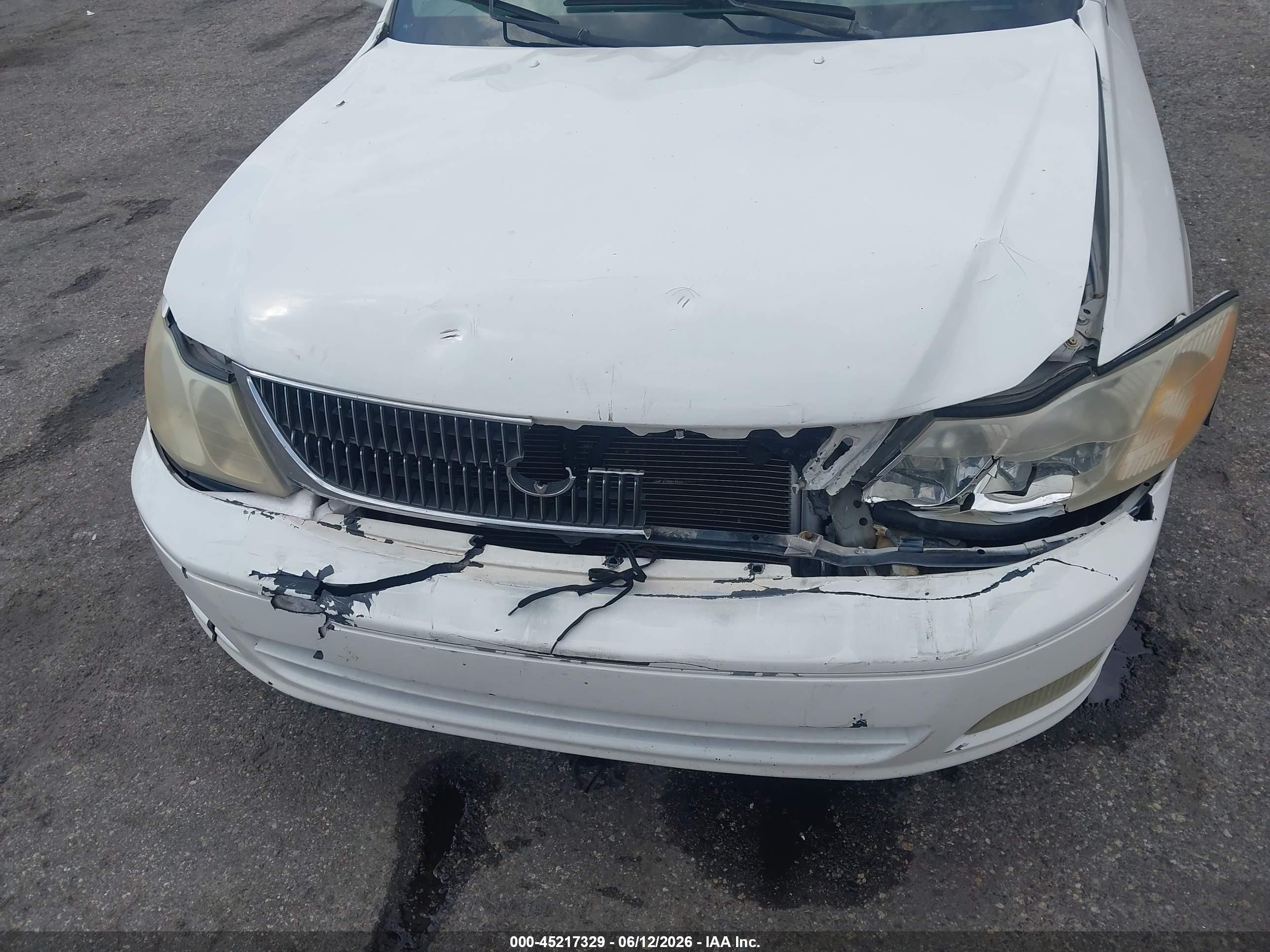 2000 Toyota Avalon Xls White vin: 4T1BF28B2YU045885