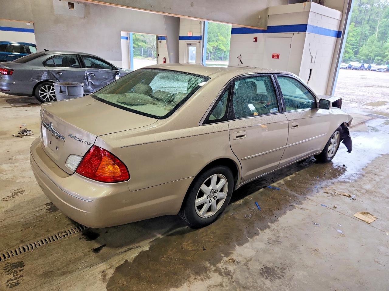 2000 Toyota Avalon Xls Tan vin: 4T1BF28B2YU069037