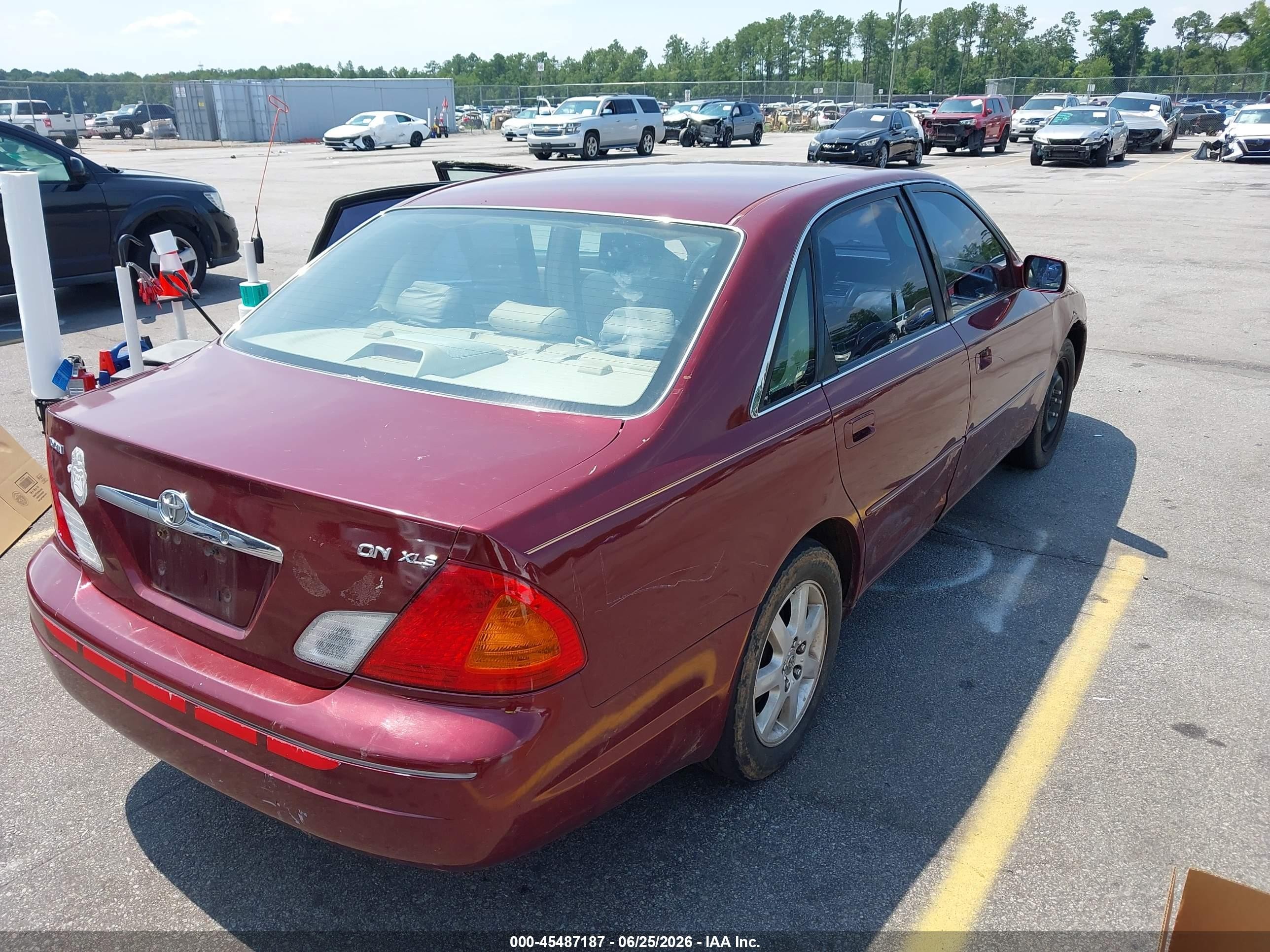 2000 Toyota Avalon Xls Burgundy vin: 4T1BF28B2YU087506
