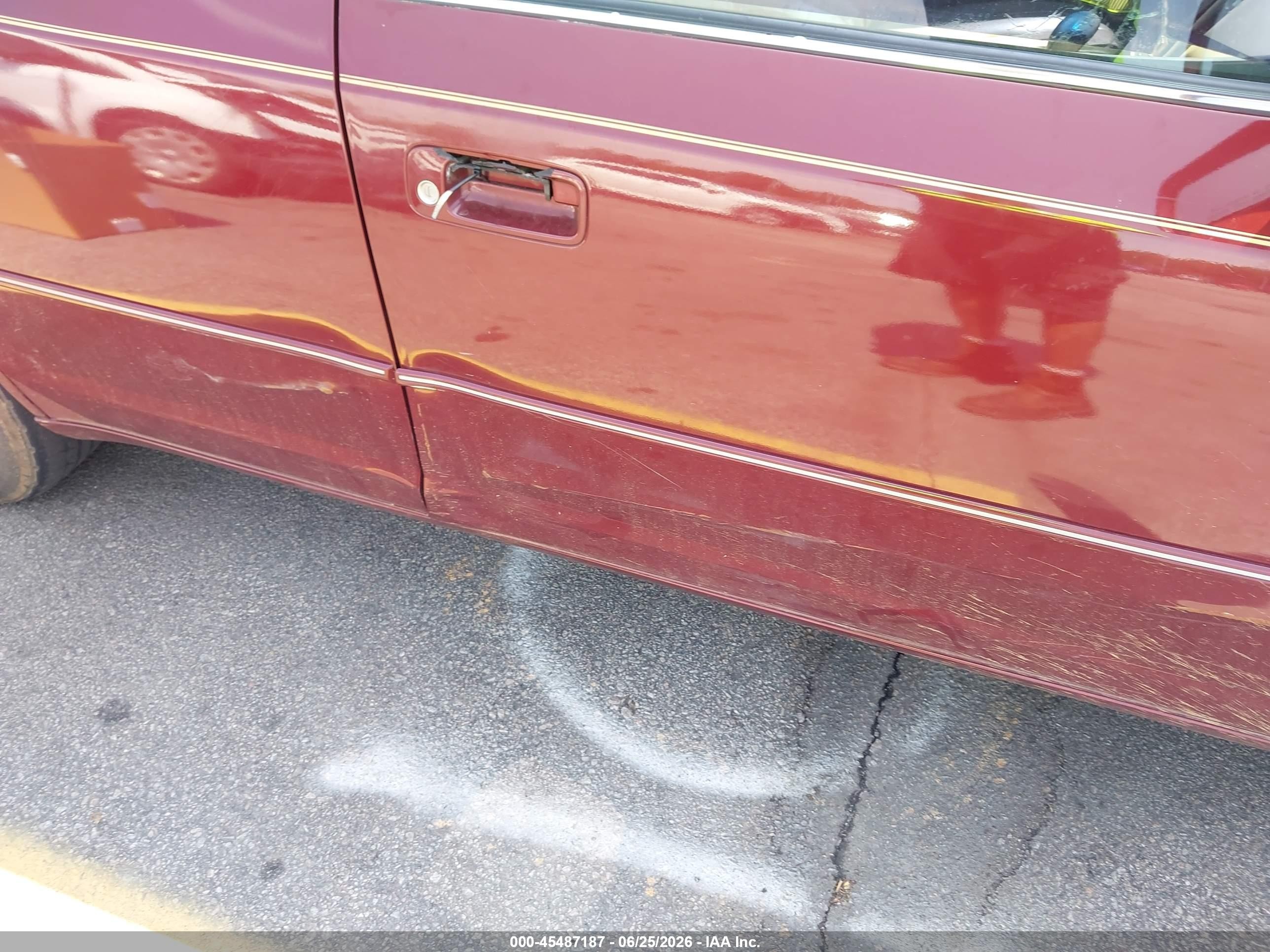 2000 Toyota Avalon Xls Burgundy vin: 4T1BF28B2YU087506