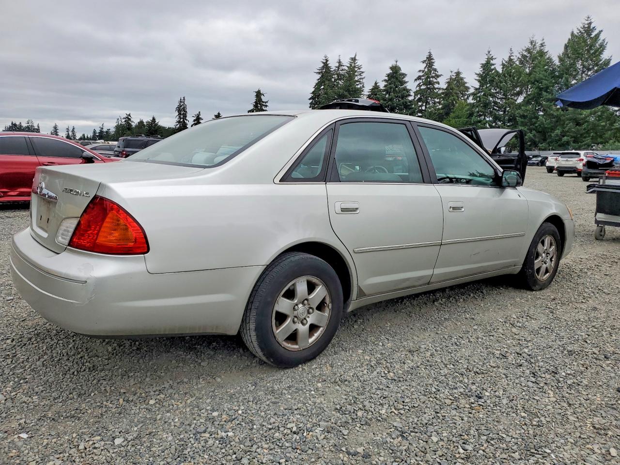 2000 Toyota Avalon Xl Silver vin: 4T1BF28B3YU009610