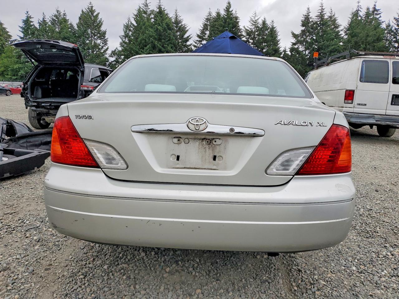 2000 Toyota Avalon Xl Silver vin: 4T1BF28B3YU009610