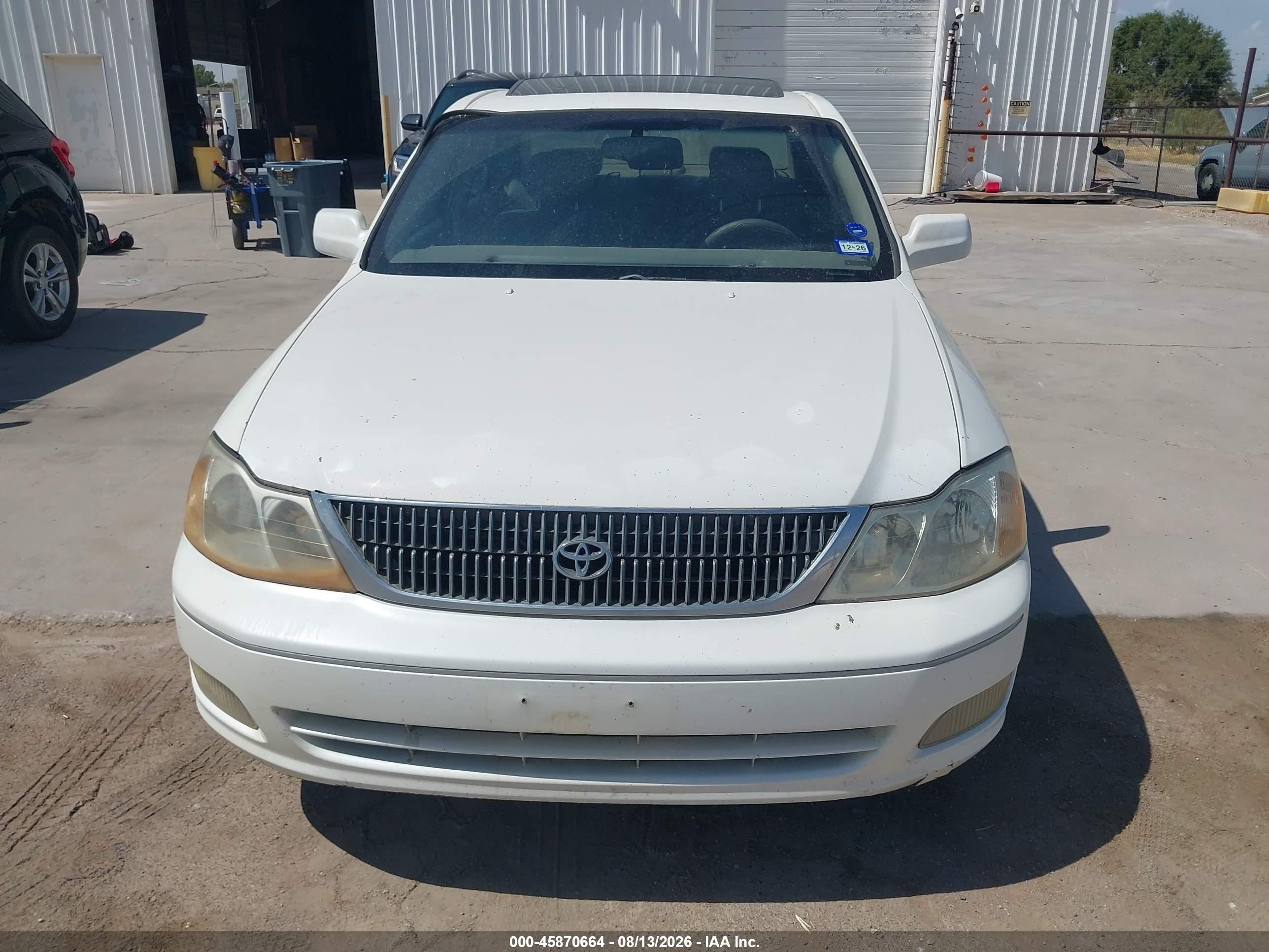 2000 Toyota Avalon Xls White vin: 4T1BF28B3YU020848