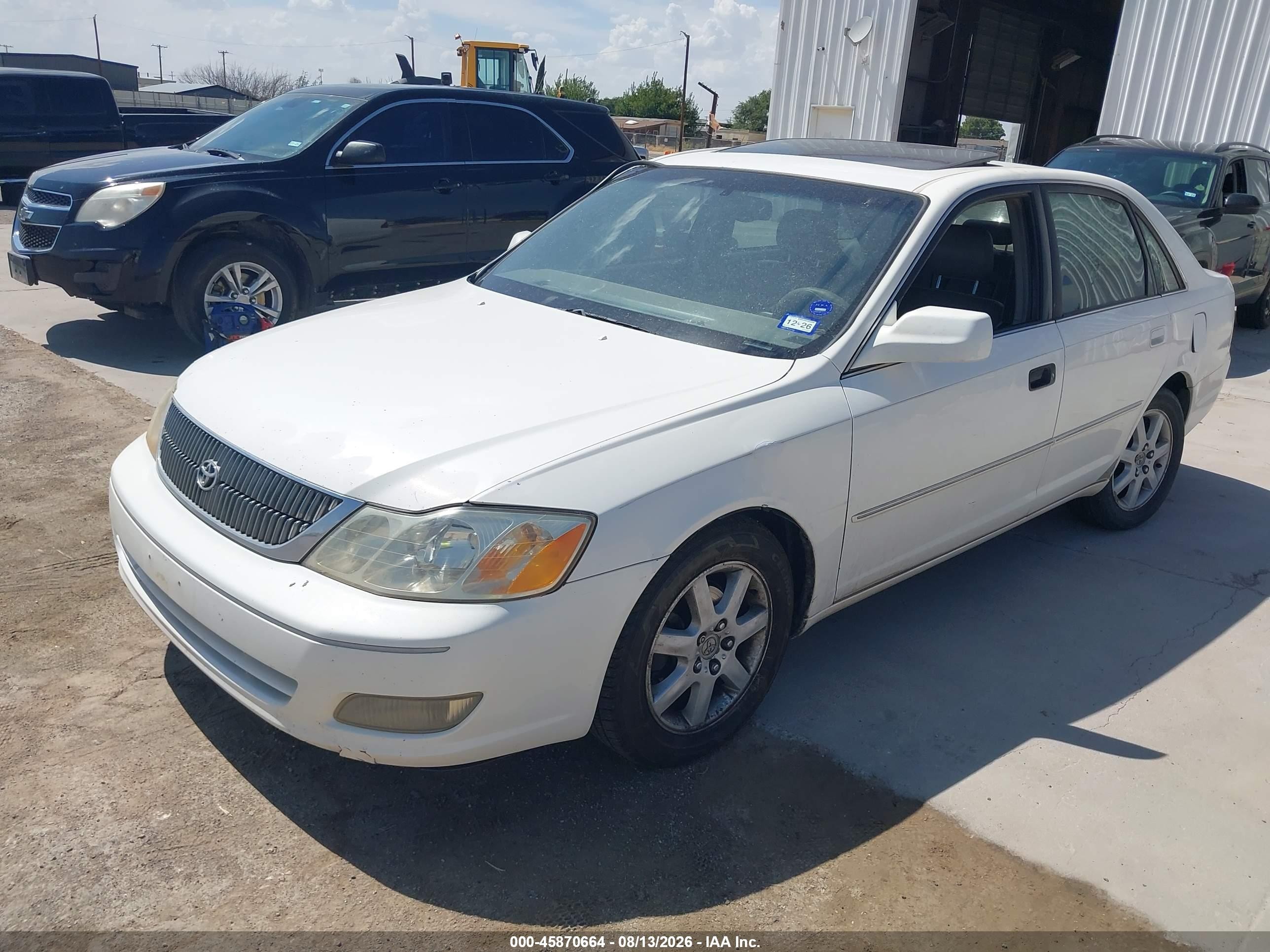 2000 Toyota Avalon Xls White vin: 4T1BF28B3YU020848