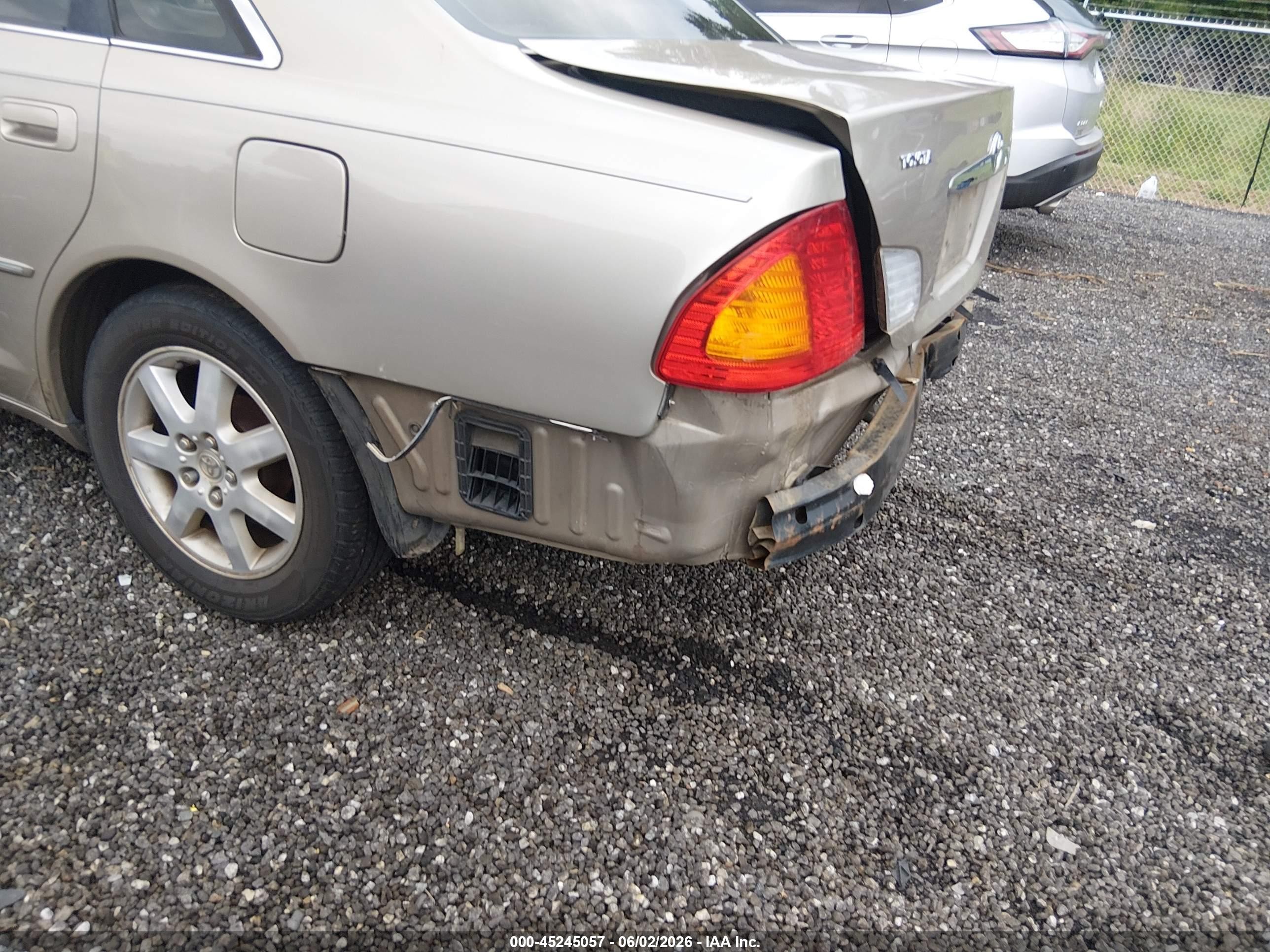2000 Toyota Avalon Xls Gold vin: 4T1BF28B3YU057253