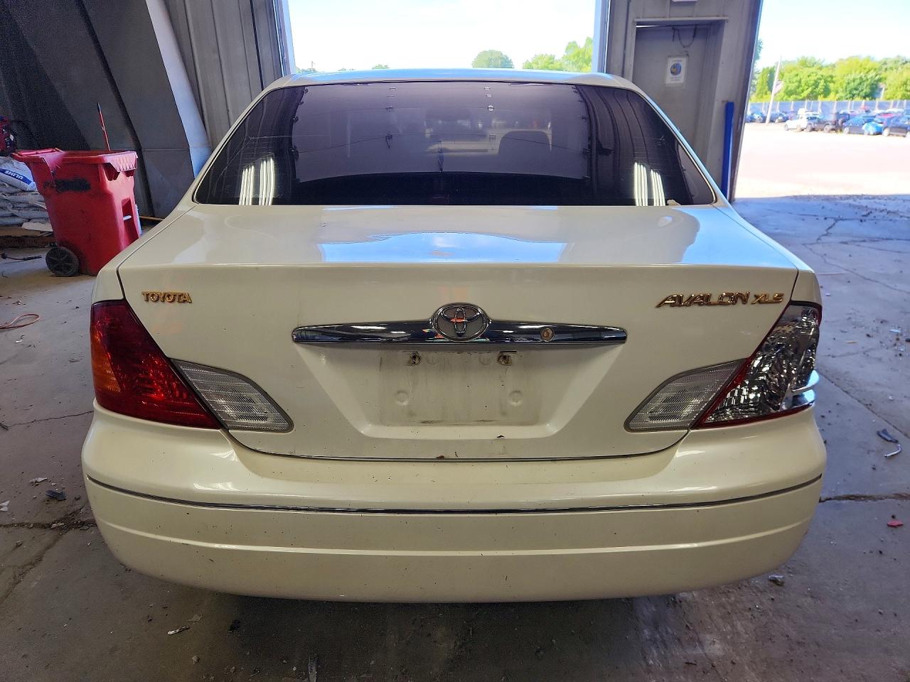 2001 Toyota Avalon Xls White vin: 4T1BF28B41U122309
