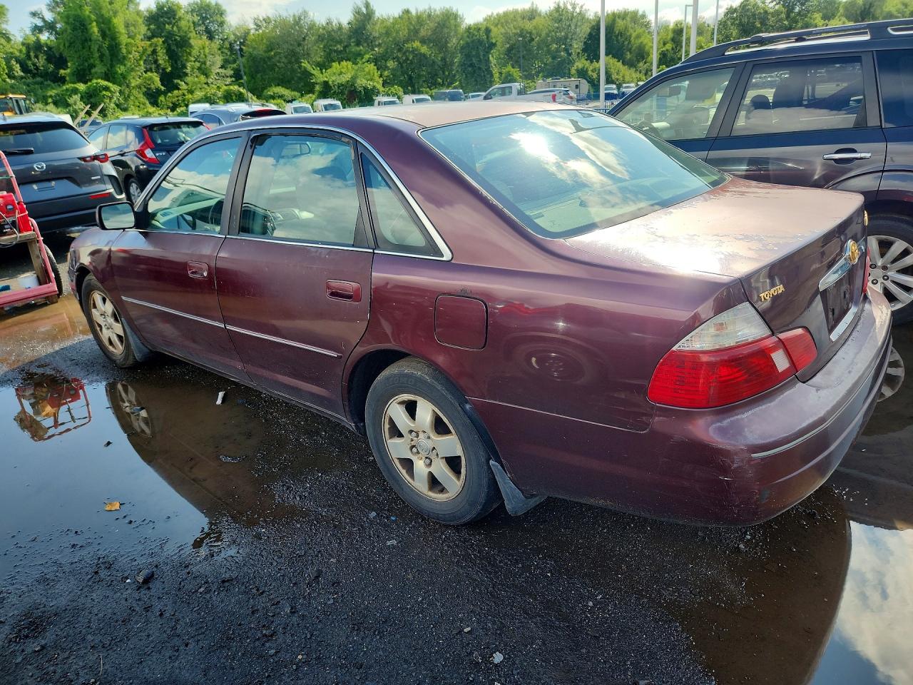 2004 Toyota Avalon Xls Red vin: 4T1BF28B44U363114
