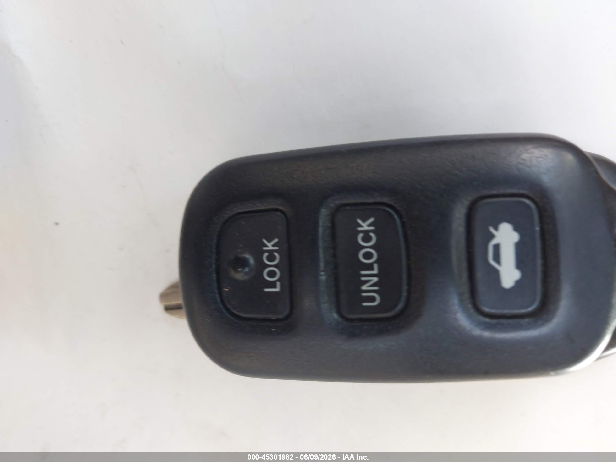 2004 Toyota Avalon Xls Maroon vin: 4T1BF28B44U374260