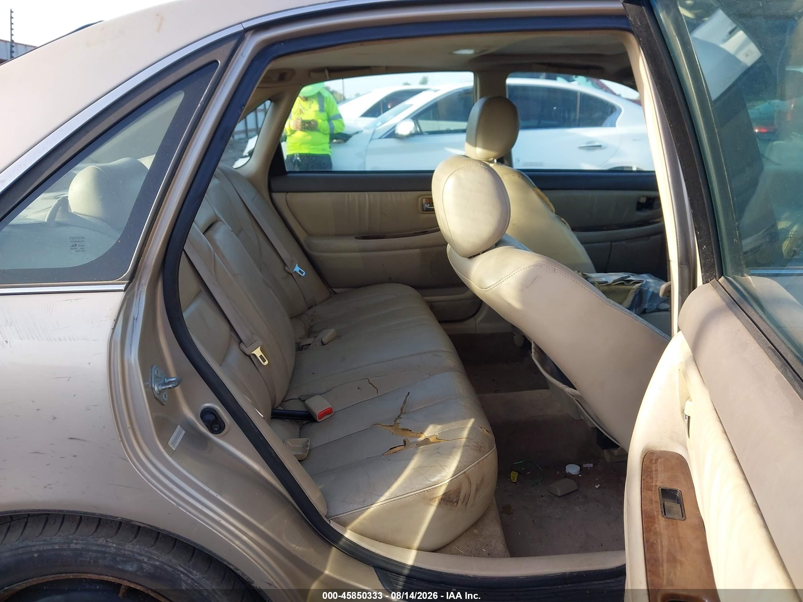 2000 Toyota Avalon Xls Gold vin: 4T1BF28B4YU009700