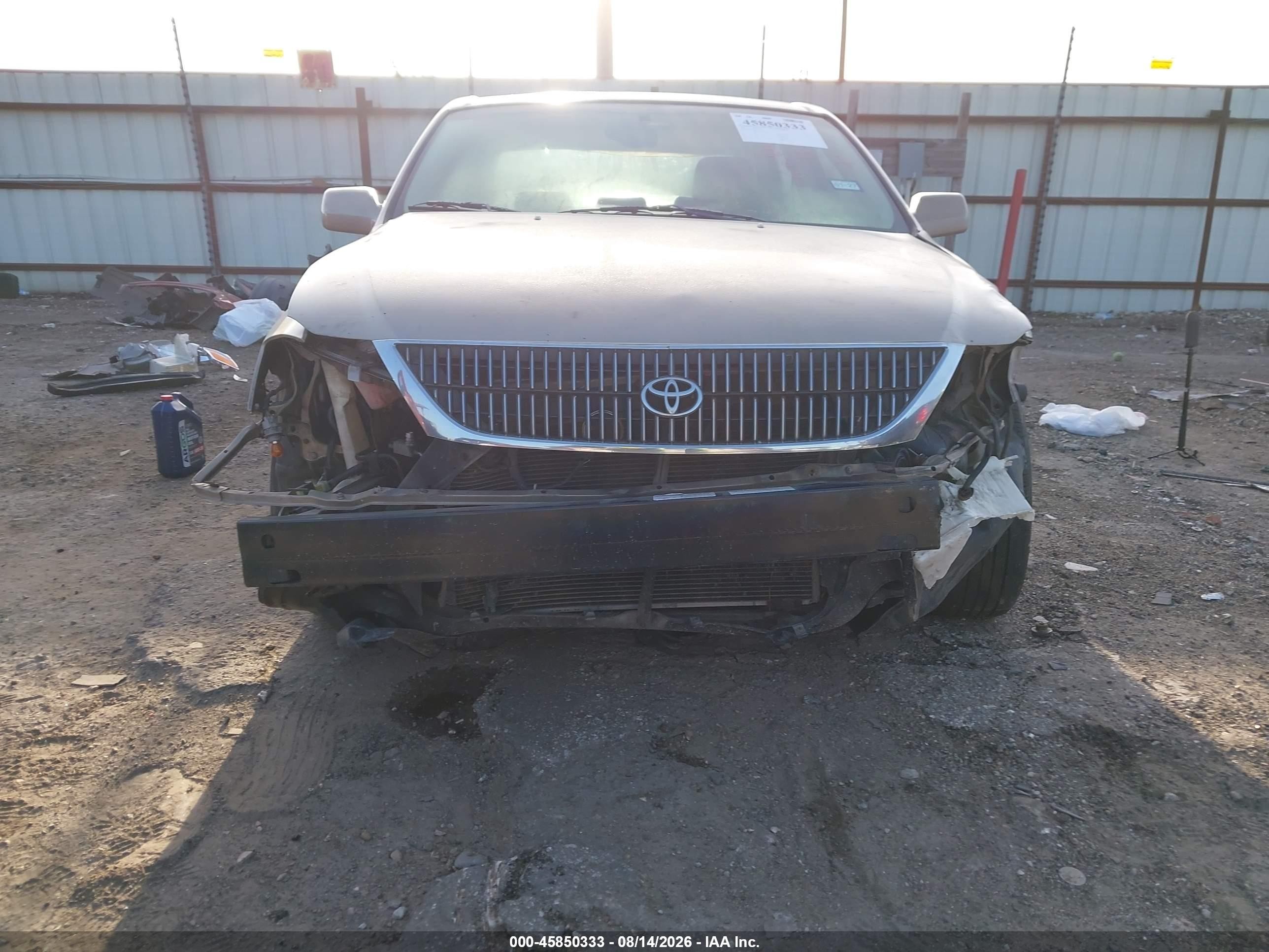 2000 Toyota Avalon Xls Gold vin: 4T1BF28B4YU009700