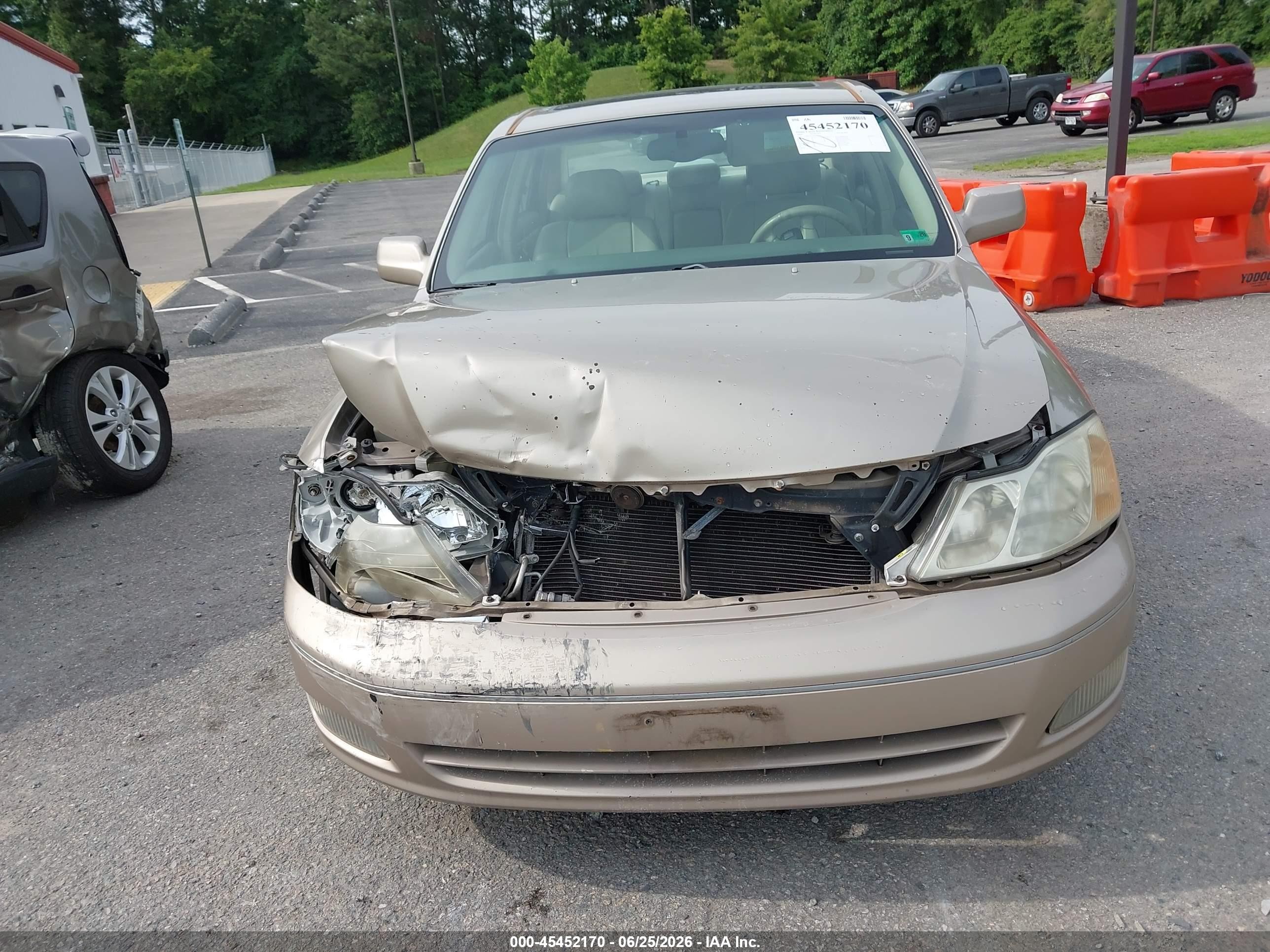 2000 Toyota Avalon Xls Champagne vin: 4T1BF28B4YU082470
