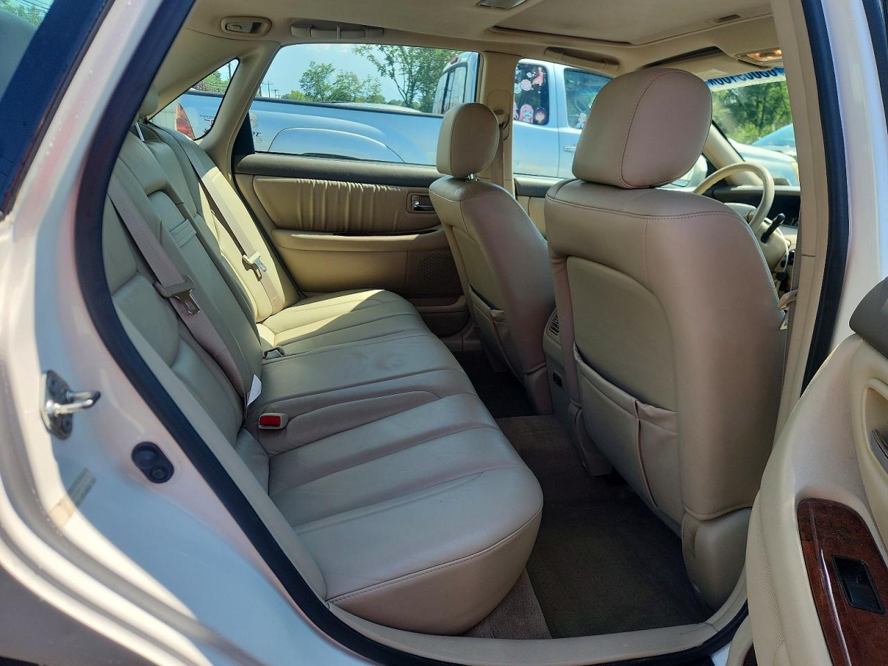 2001 Toyota Avalon Xls White vin: 4T1BF28B51U171308