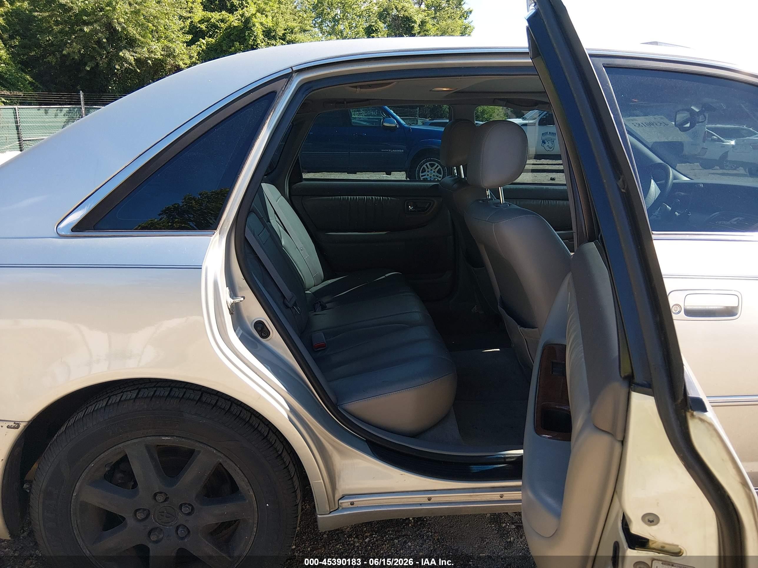 2001 Toyota Avalon Xls Silver vin: 4T1BF28B51U178968