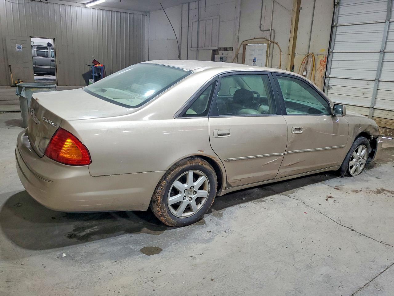 2002 Toyota Avalon Xls Gold vin: 4T1BF28B52U200162