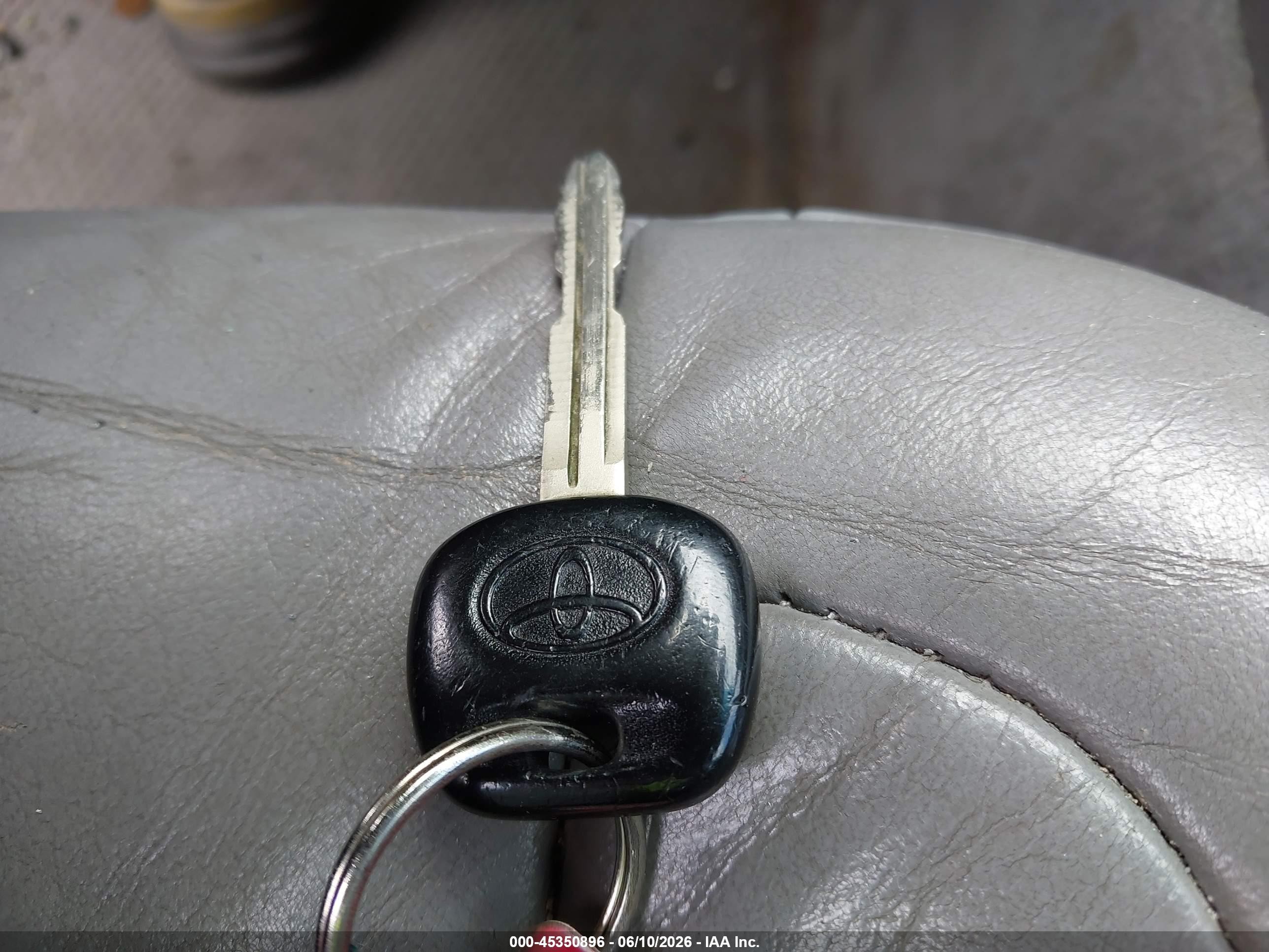 2002 Toyota Avalon Xls Silver vin: 4T1BF28B52U243884