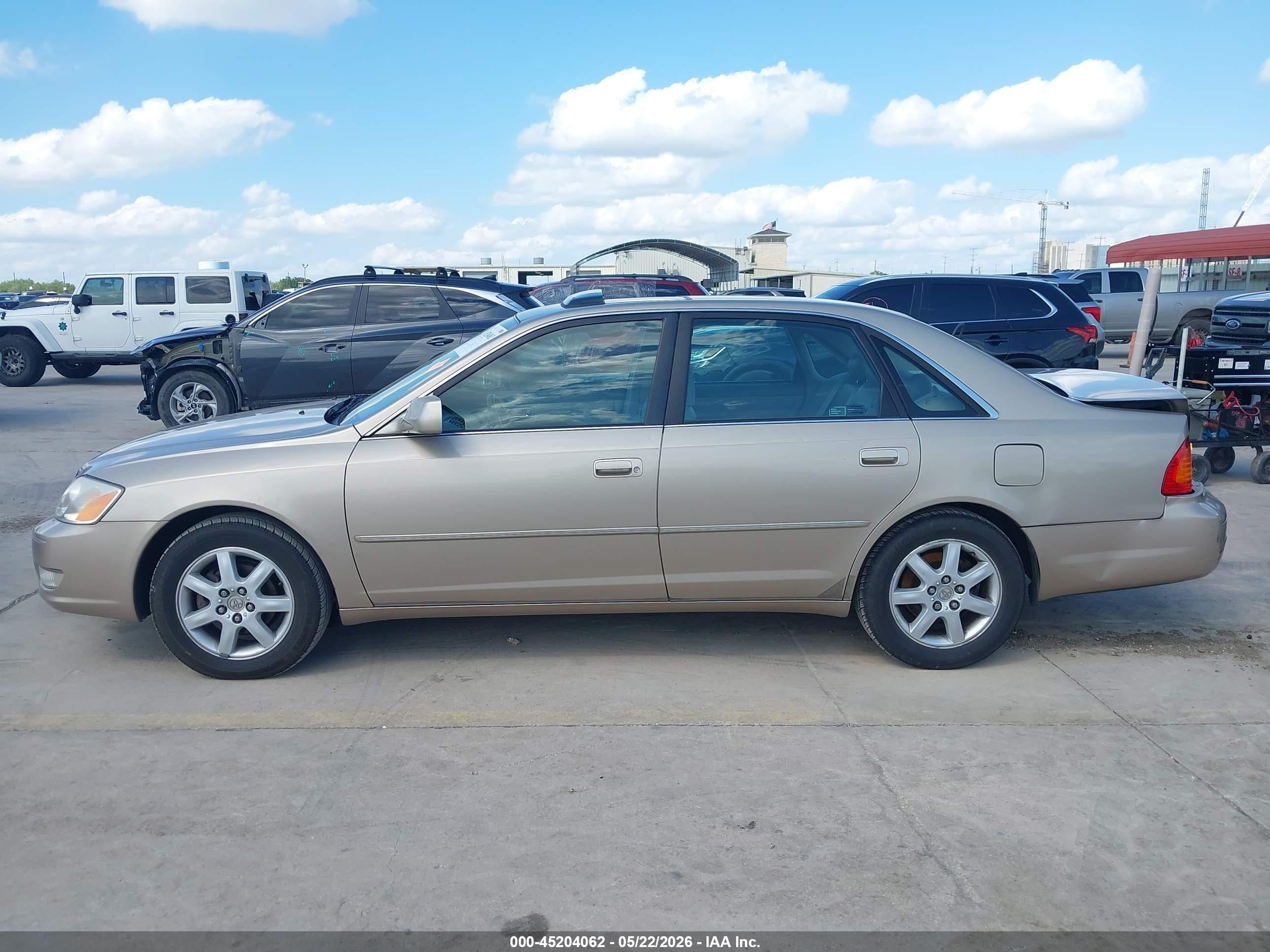 2000 Toyota Avalon Xls Золотой vin: 4T1BF28B5YU048702