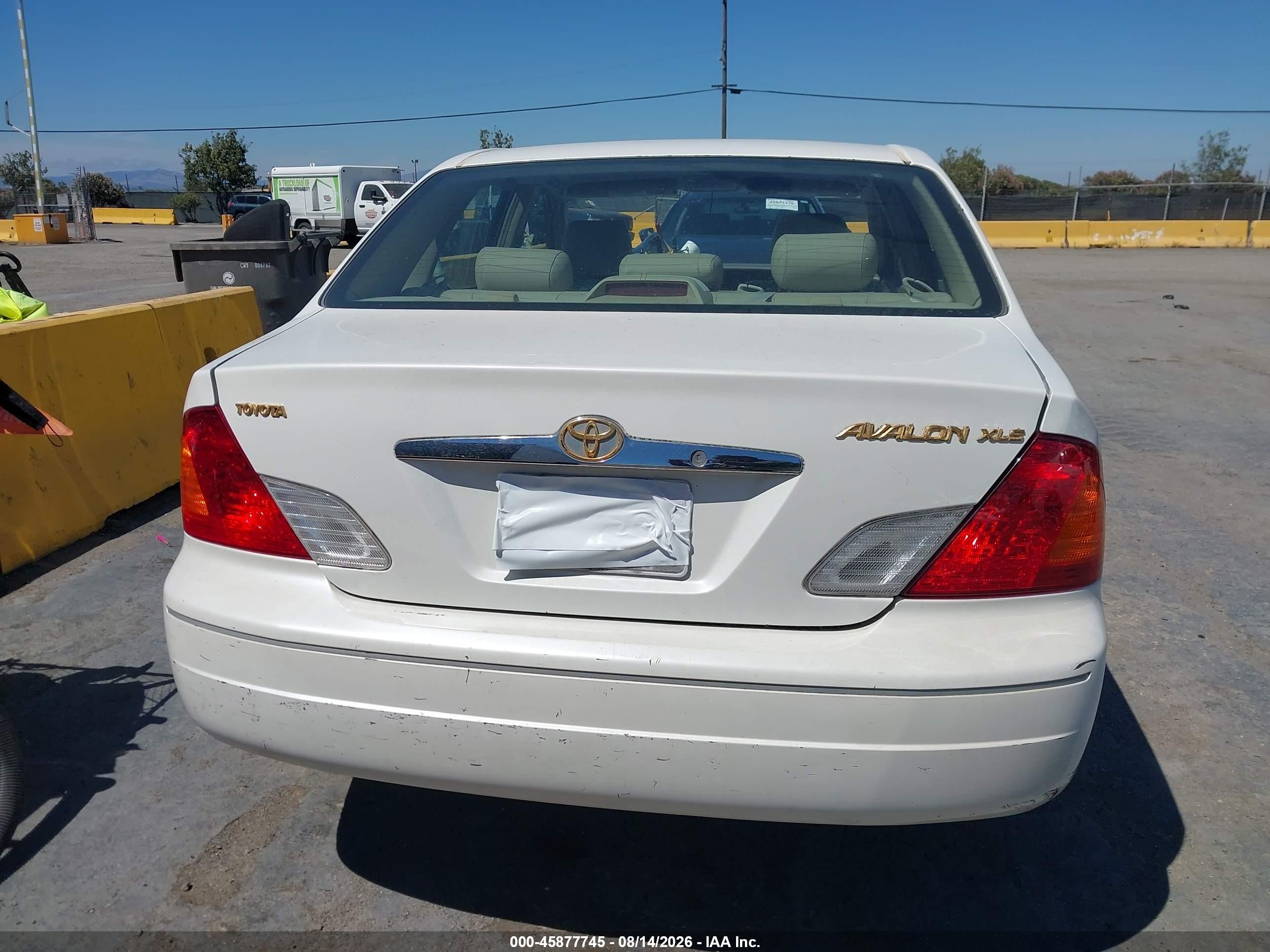 2001 Toyota Avalon Xls White vin: 4T1BF28B61U187209