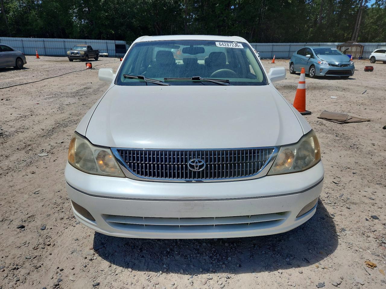 2000 Toyota Avalon Xls White vin: 4T1BF28B6YU020276