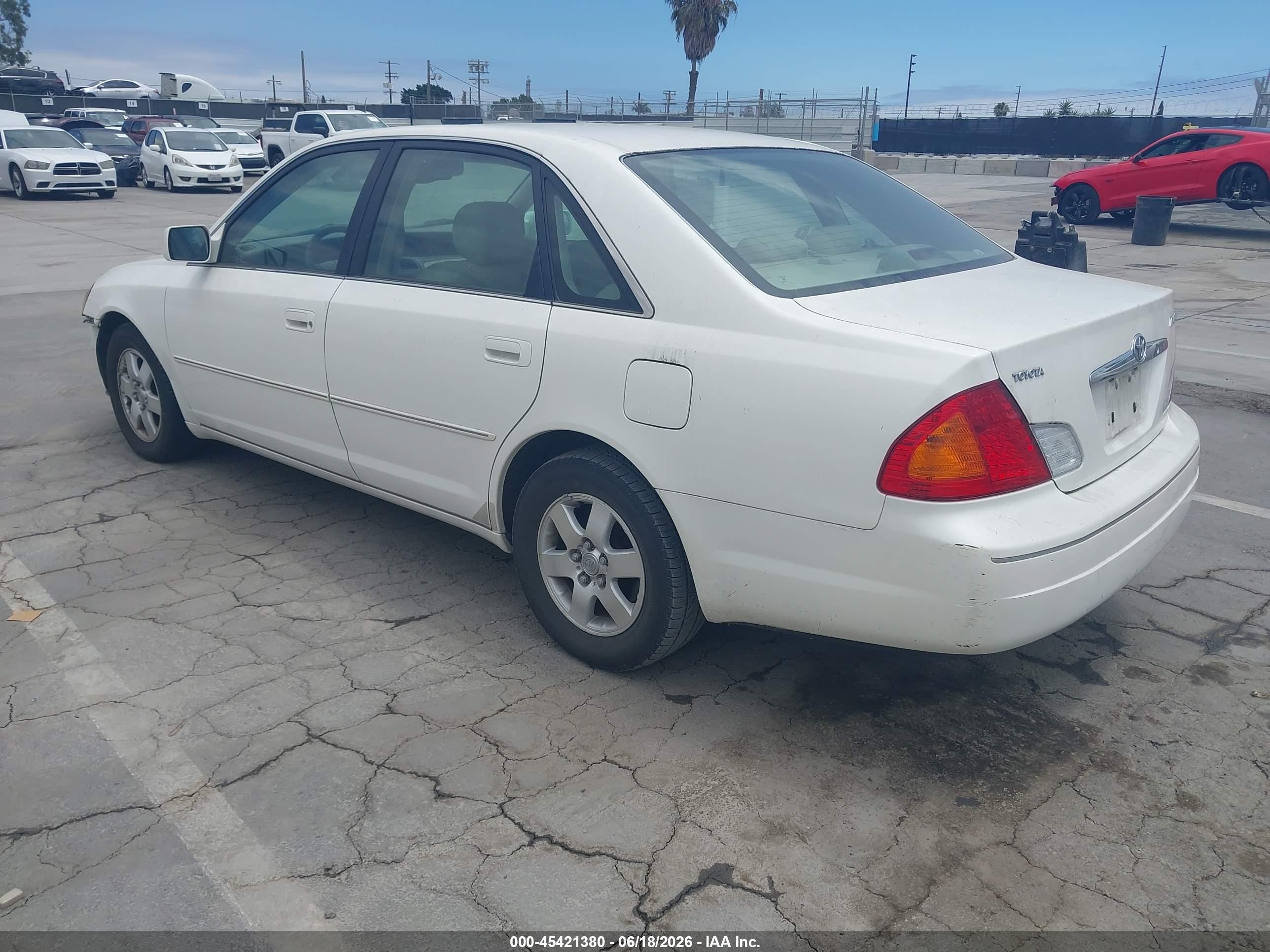 2000 Toyota Avalon Xl White vin: 4T1BF28B6YU082650