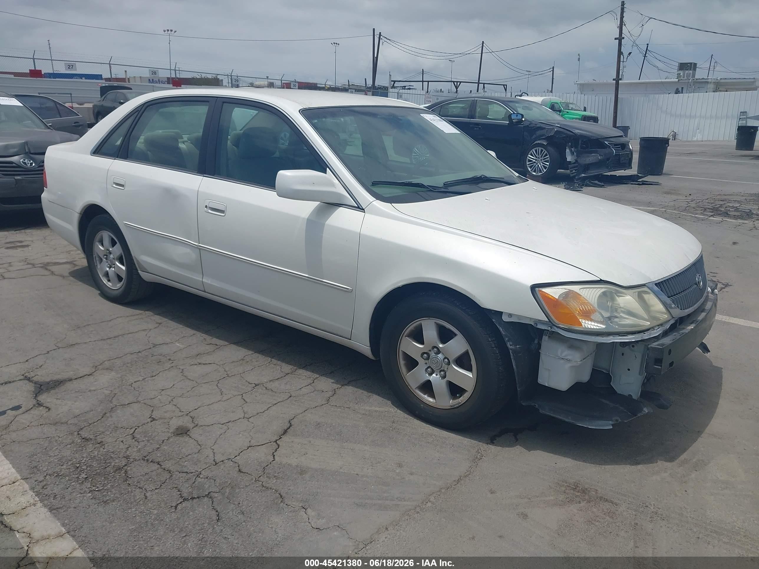 2000 Toyota Avalon Xl White vin: 4T1BF28B6YU082650