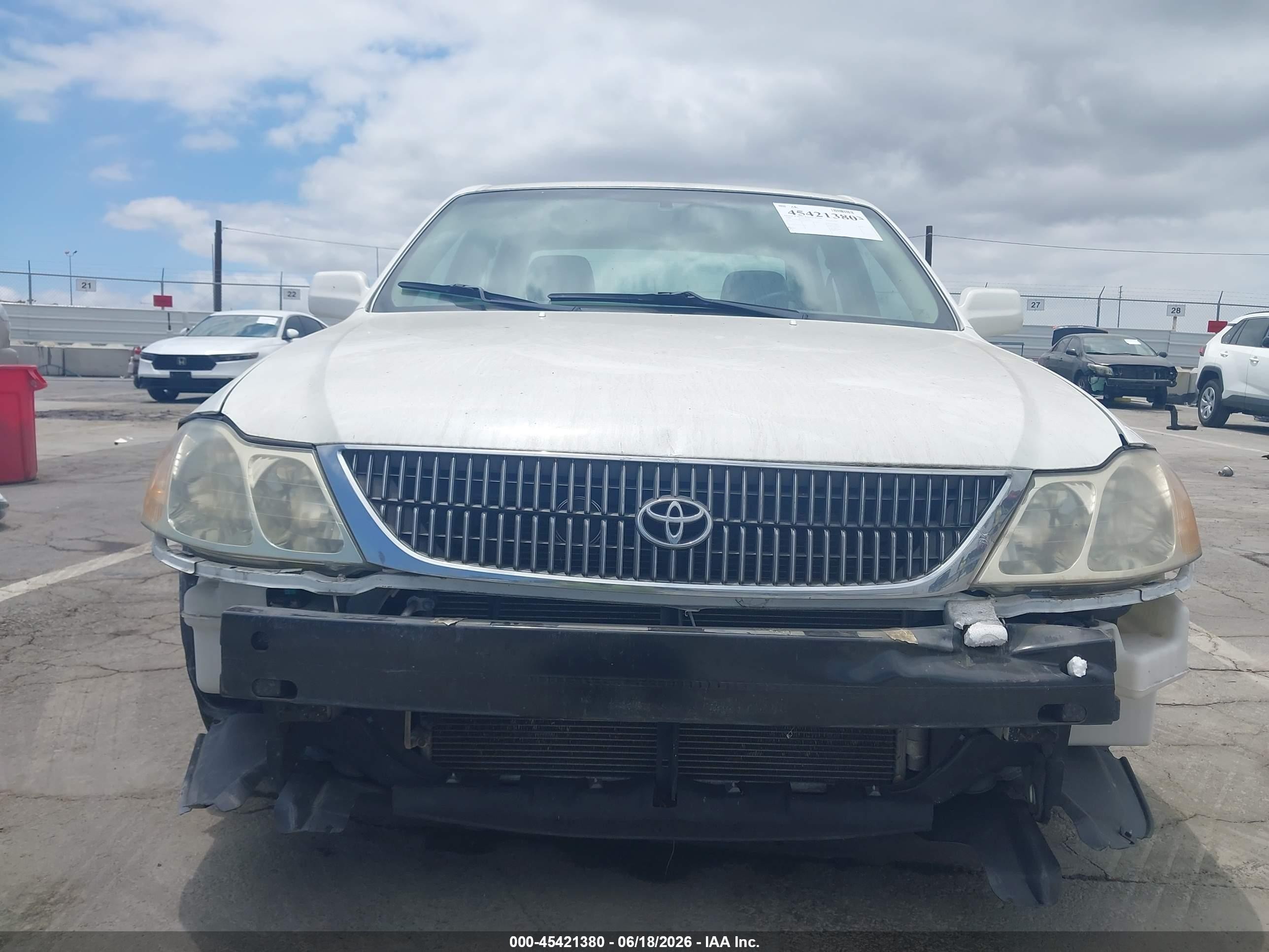 2000 Toyota Avalon Xl White vin: 4T1BF28B6YU082650