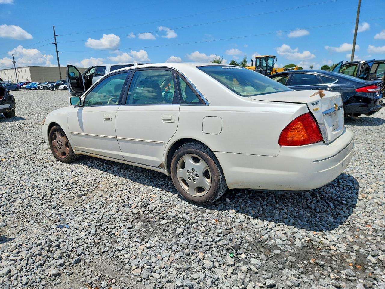 2001 Toyota Avalon Xl White vin: 4T1BF28B71U140223