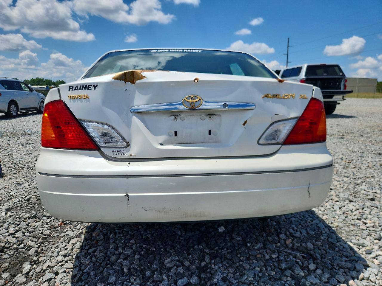 2001 Toyota Avalon Xl White vin: 4T1BF28B71U140223
