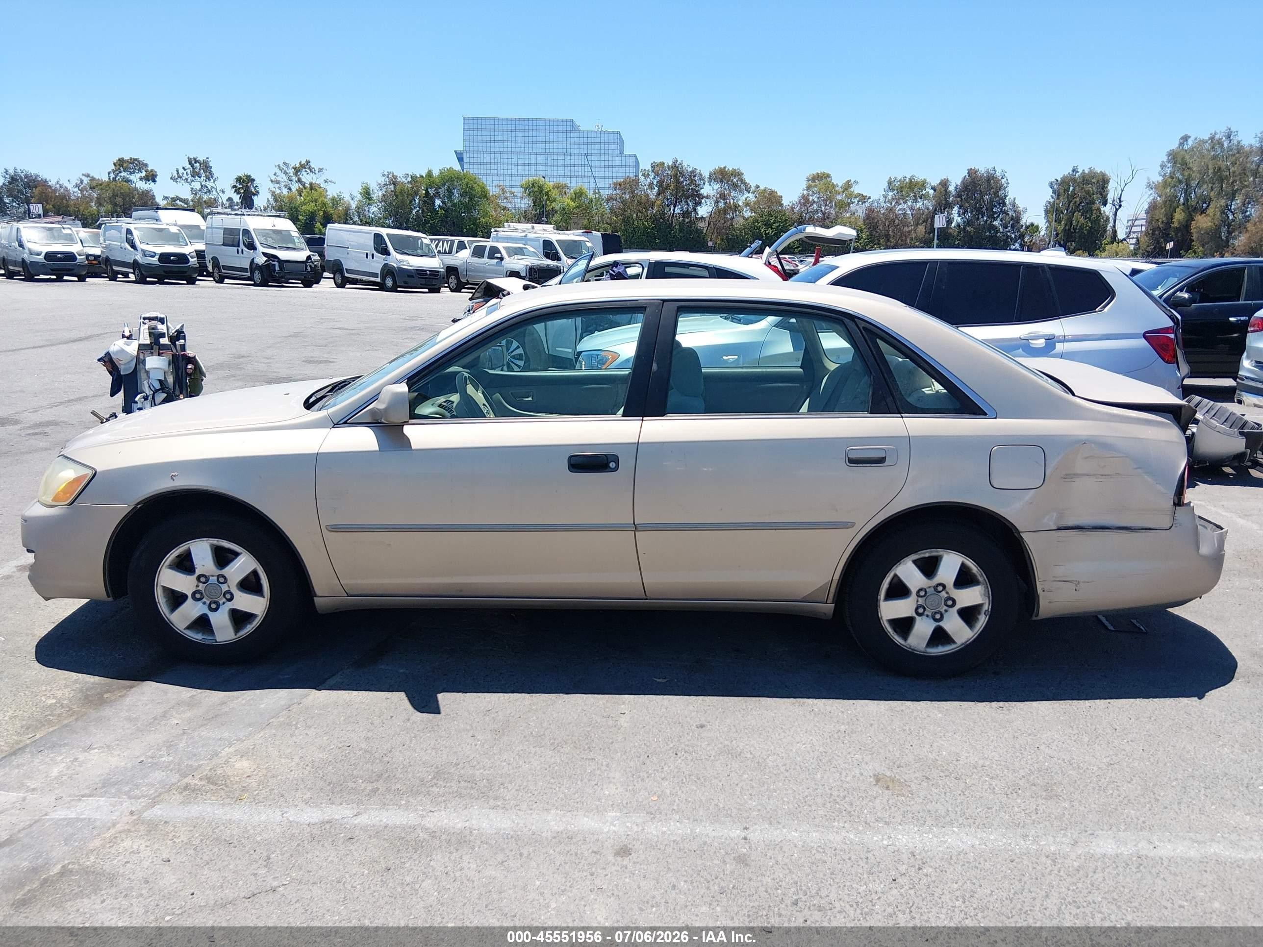 2002 Toyota Avalon Xl Золотой vin: 4T1BF28B72U239478