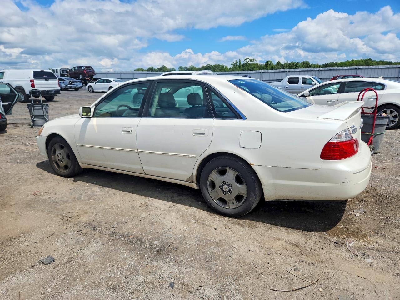 2003 Toyota Avalon Xls Белый vin: 4T1BF28B73U294238