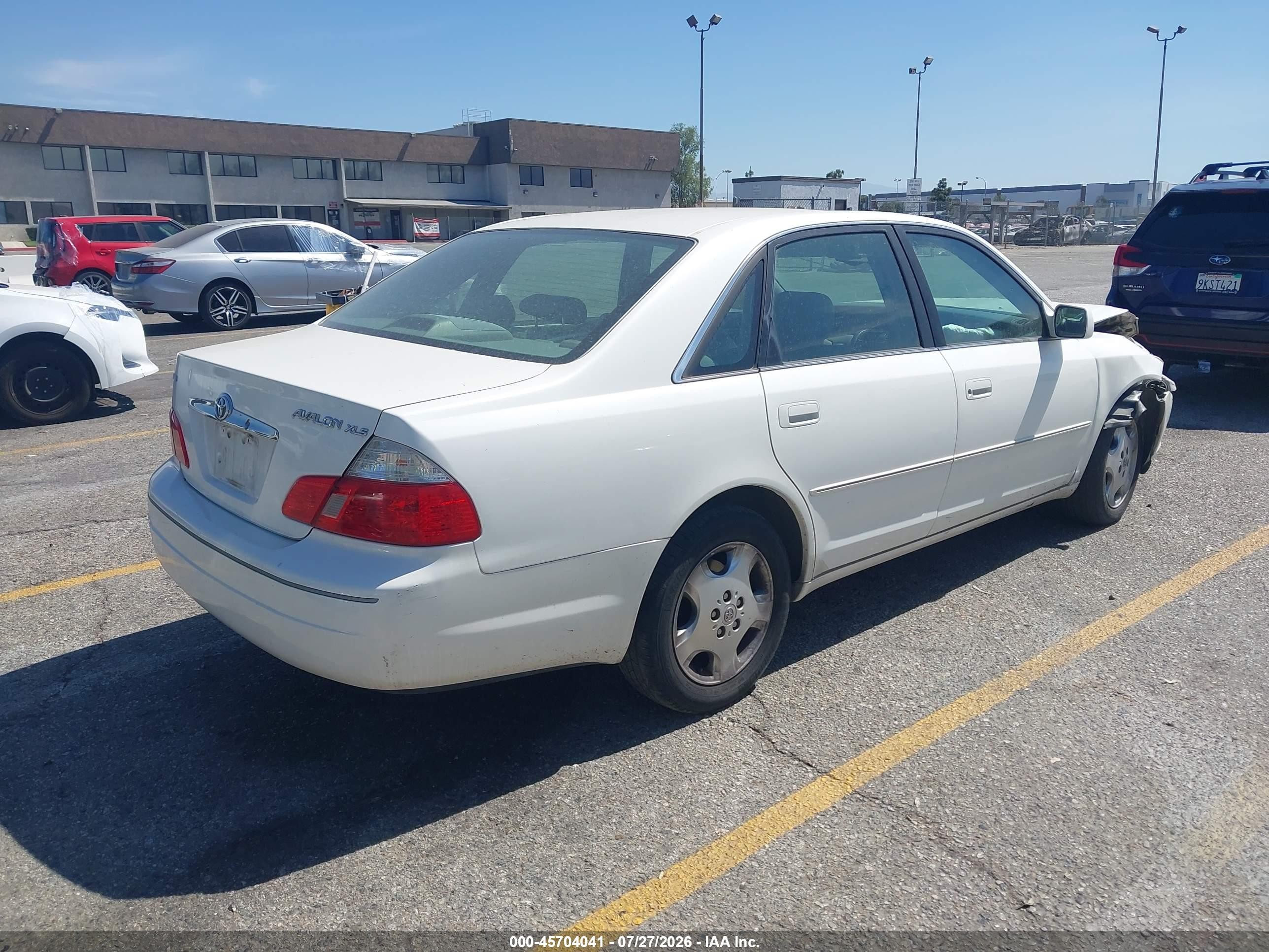 2004 Toyota Avalon Xls White vin: 4T1BF28B74U344718