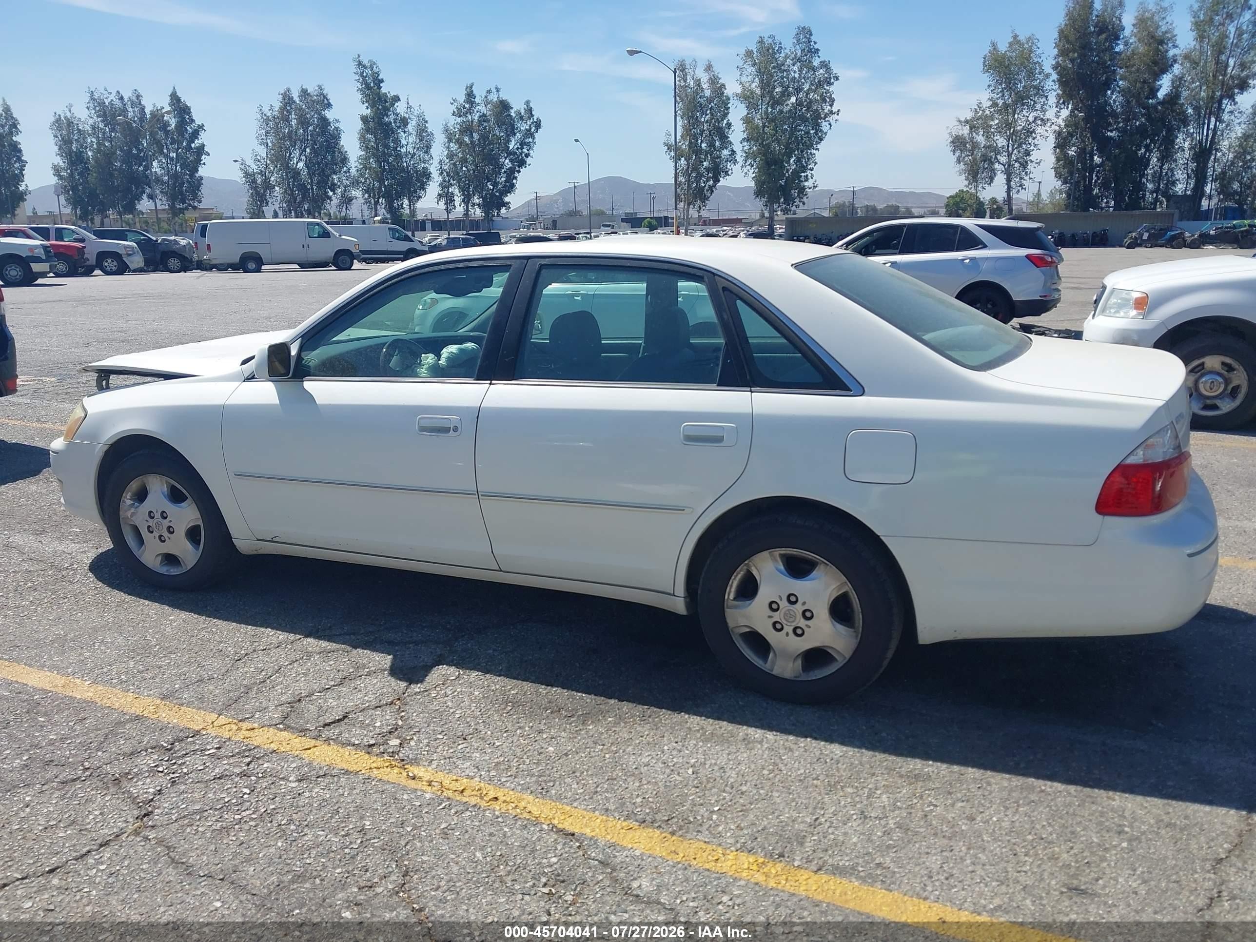 2004 Toyota Avalon Xls White vin: 4T1BF28B74U344718