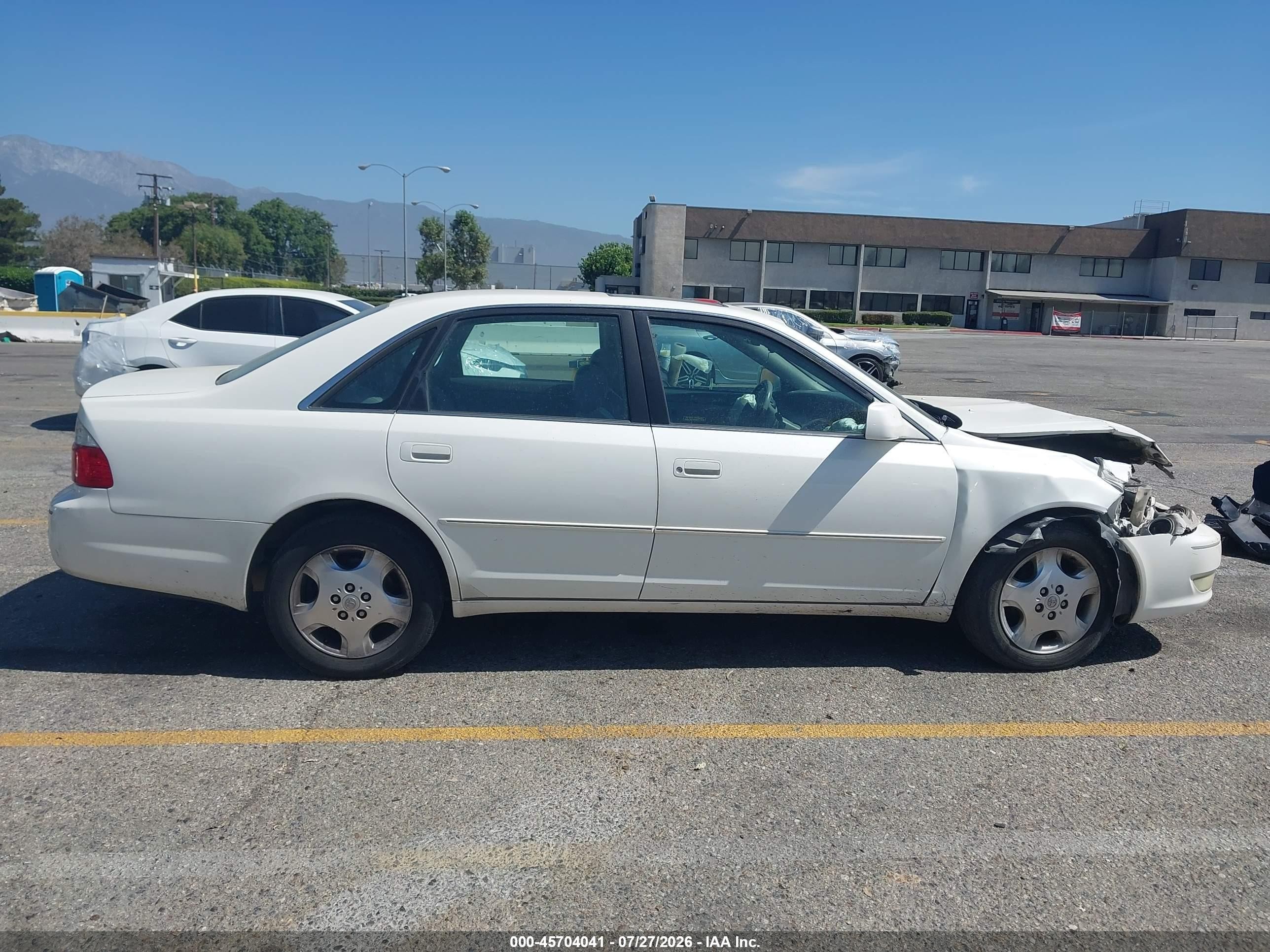 2004 Toyota Avalon Xls White vin: 4T1BF28B74U344718