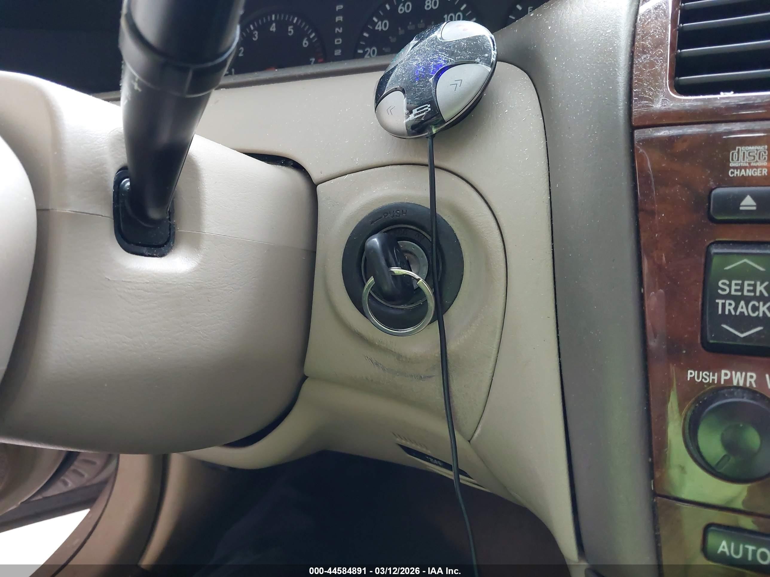2004 Toyota Avalon Xl/xls Золотой vin: 4T1BF28B74U346355