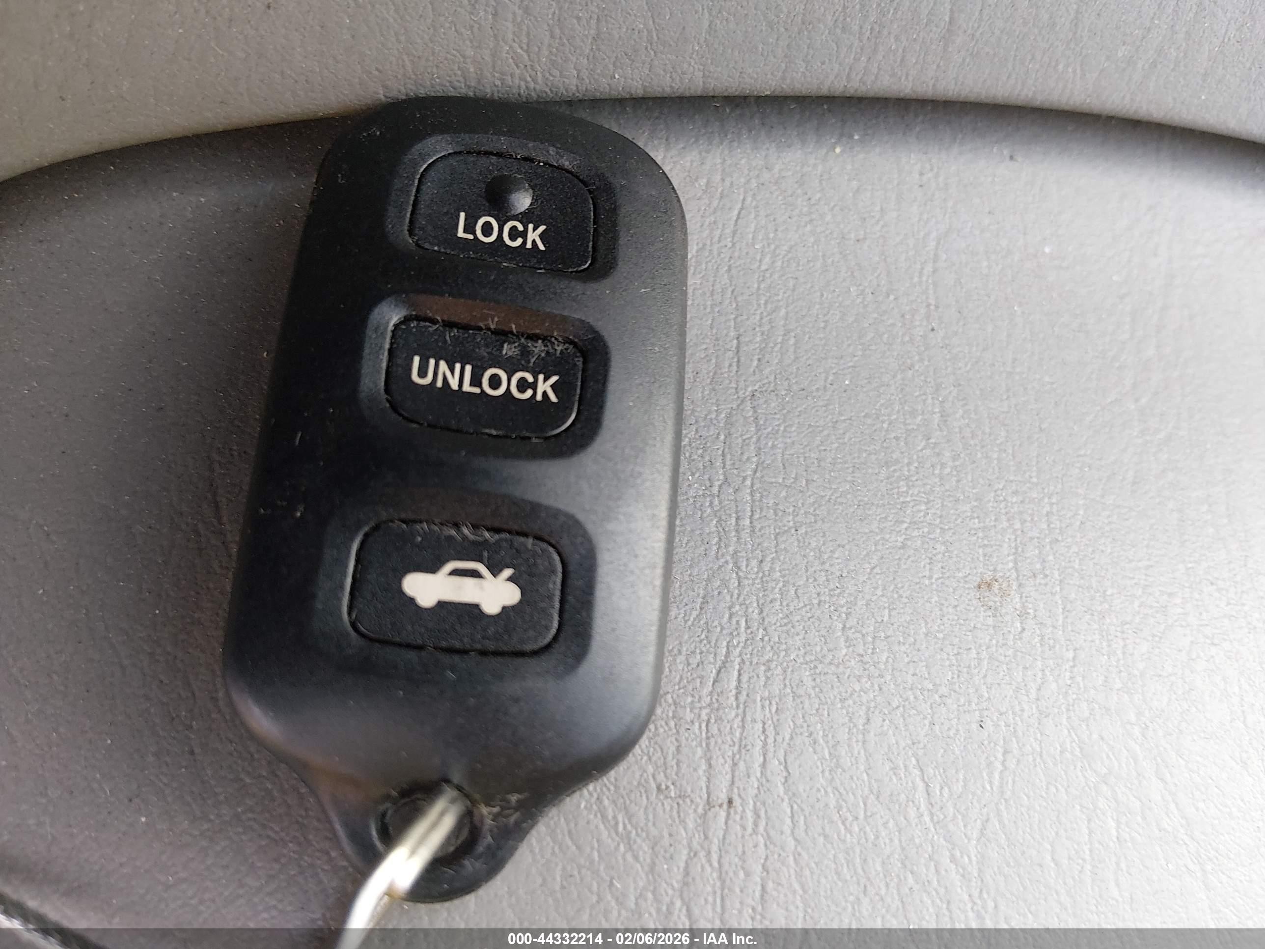 2004 Toyota Avalon Xl/xls Gray vin: 4T1BF28B74U358862