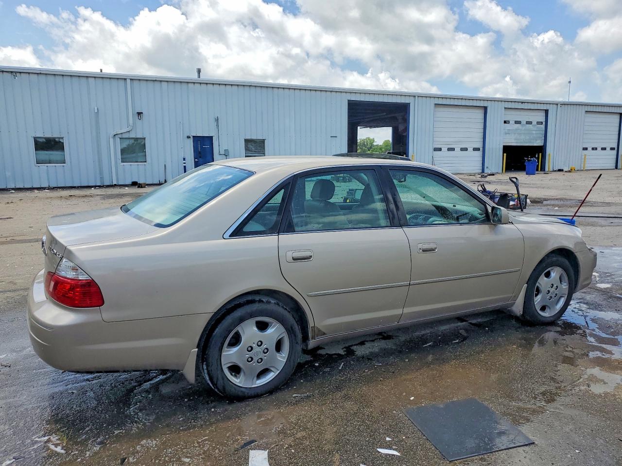2004 Toyota Avalon Xls Gold vin: 4T1BF28B74U367030