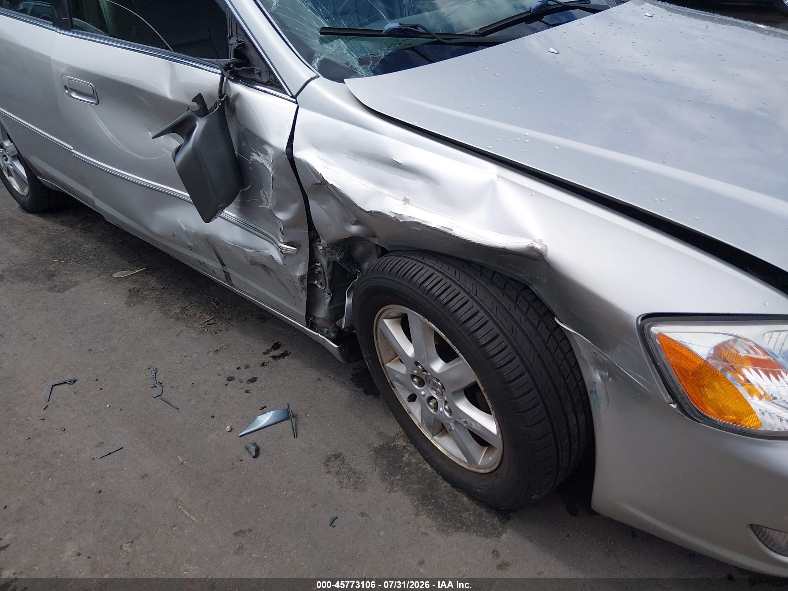 2000 Toyota Avalon Xls Silver vin: 4T1BF28B7YU039404