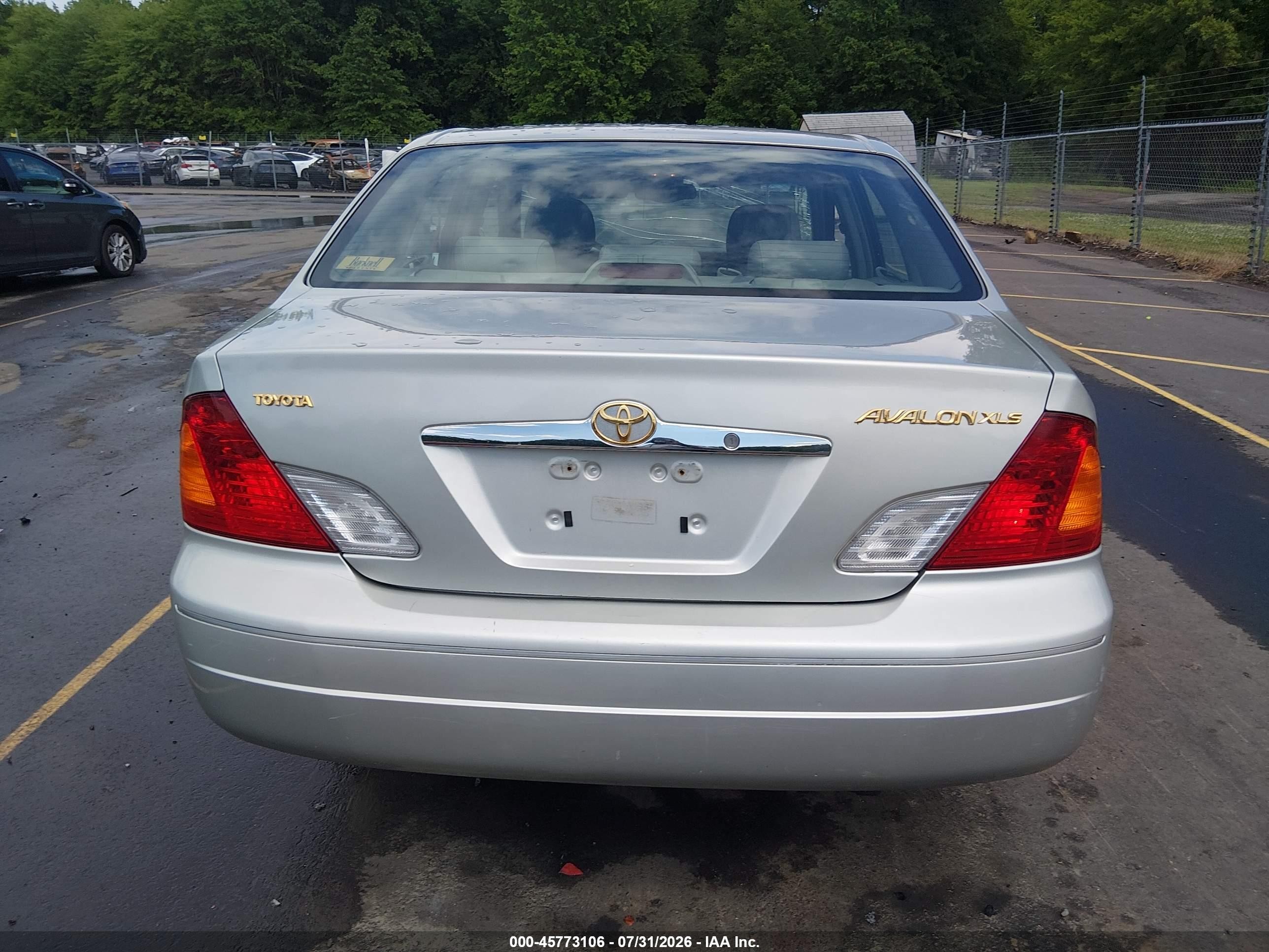 2000 Toyota Avalon Xls Silver vin: 4T1BF28B7YU039404