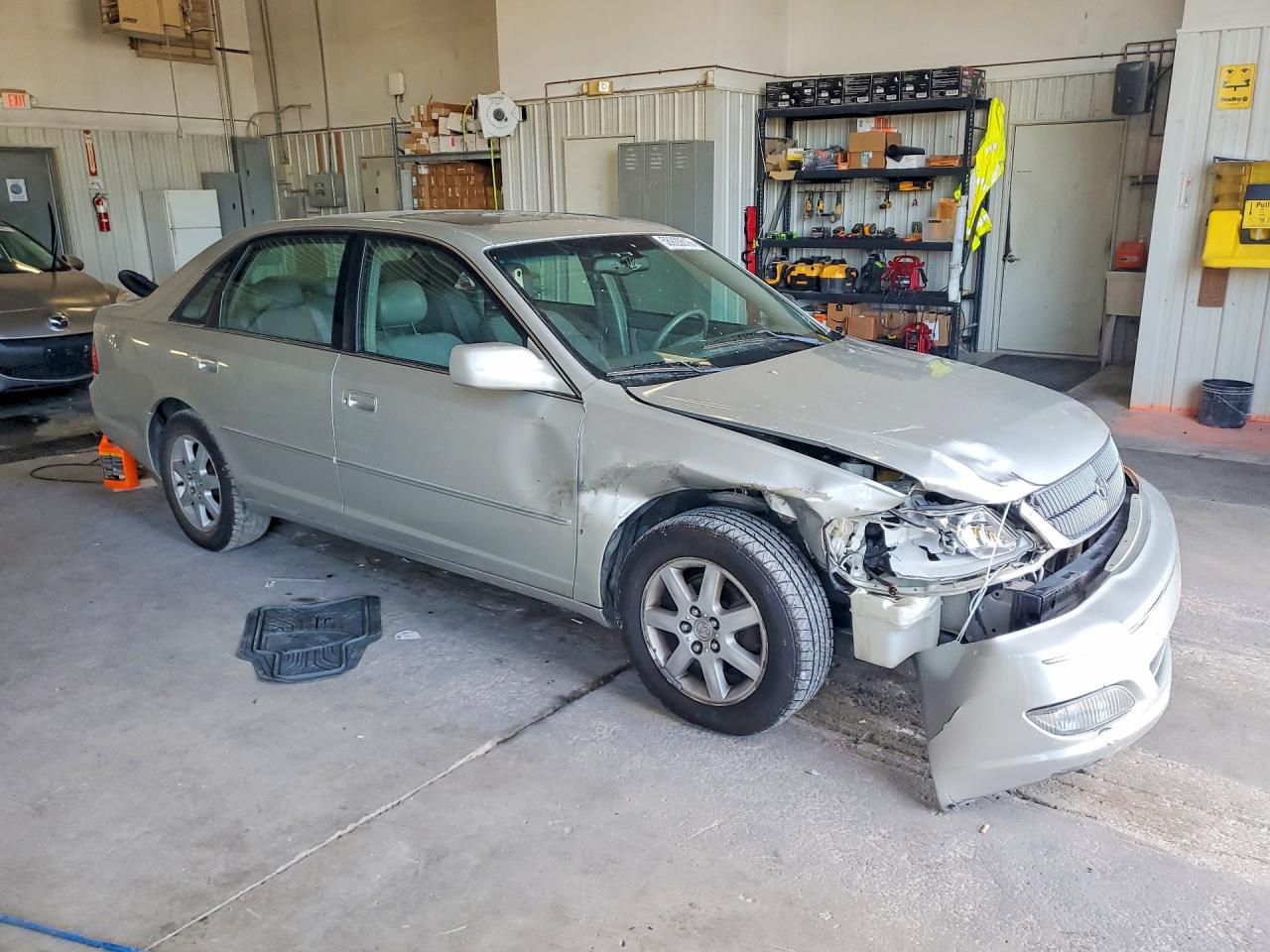 2000 Toyota Avalon Xls Silver vin: 4T1BF28B7YU040049