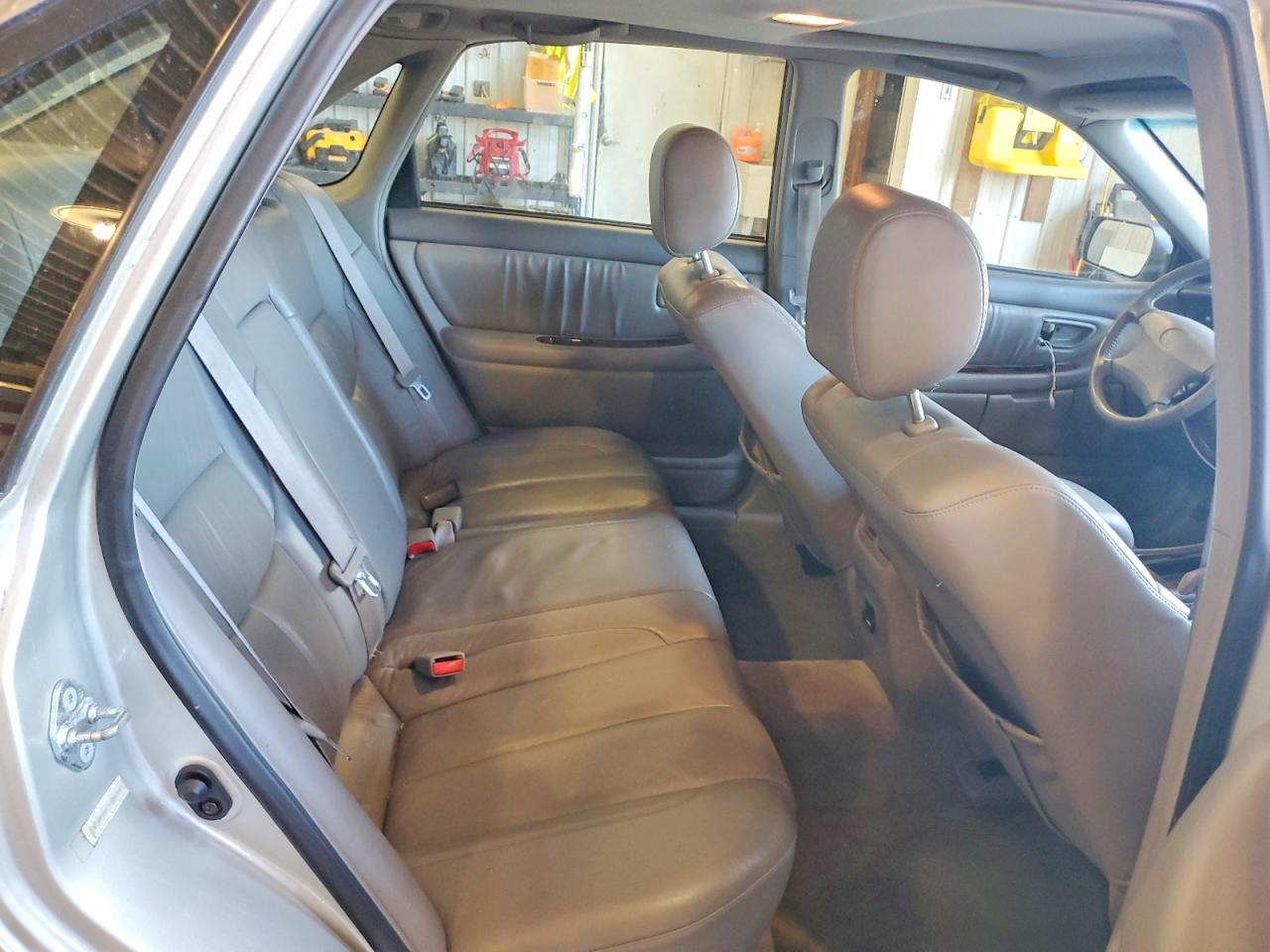2000 Toyota Avalon Xls Silver vin: 4T1BF28B7YU040049