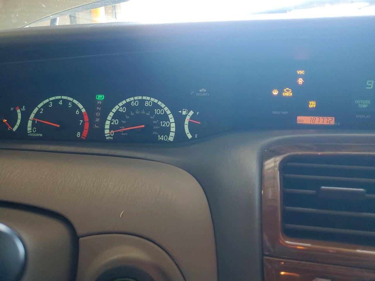 2000 Toyota Avalon Xls Silver vin: 4T1BF28B7YU040049