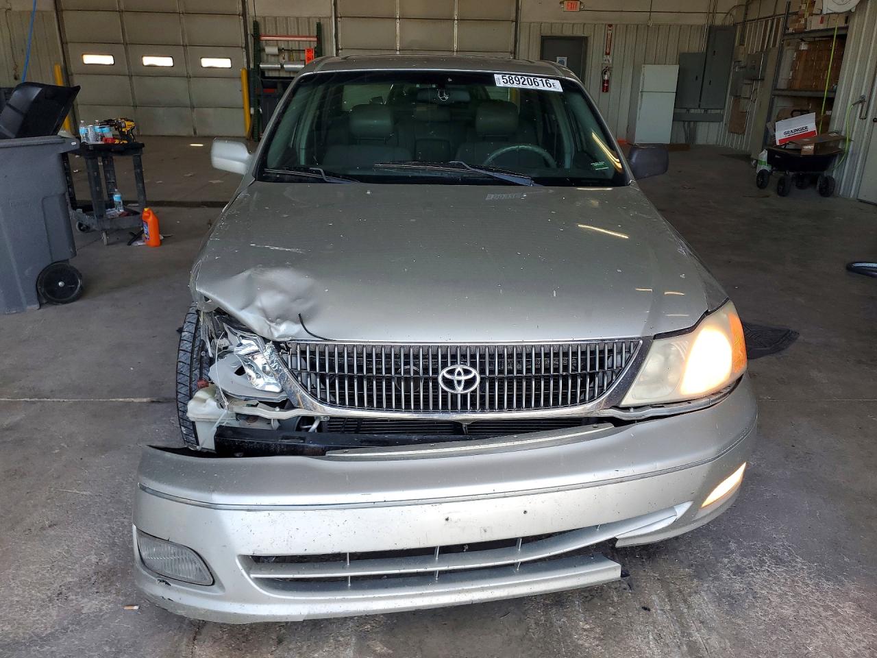 2000 Toyota Avalon Xls Silver vin: 4T1BF28B7YU040049