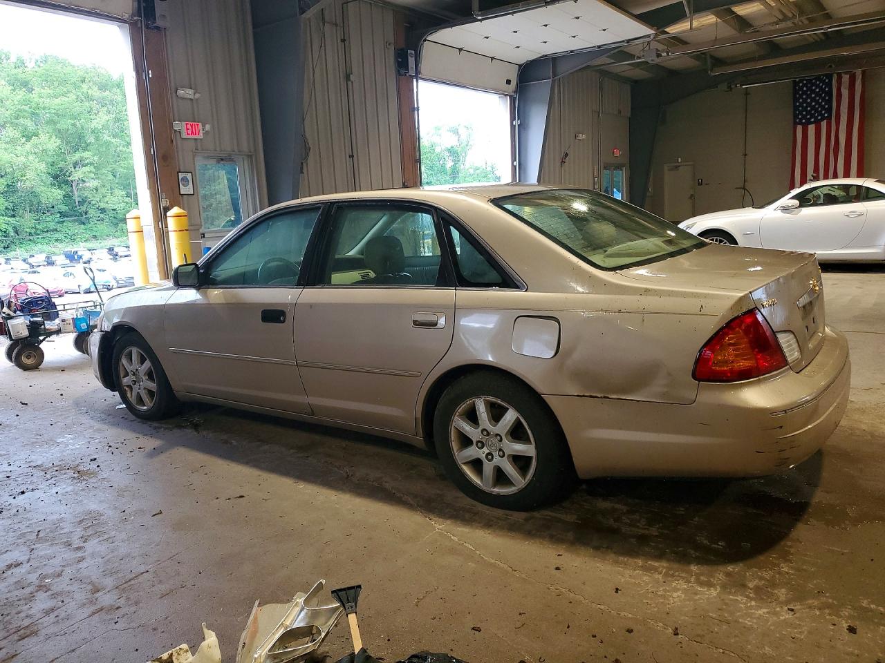2000 Toyota Avalon Xls Gold vin: 4T1BF28B7YU067915